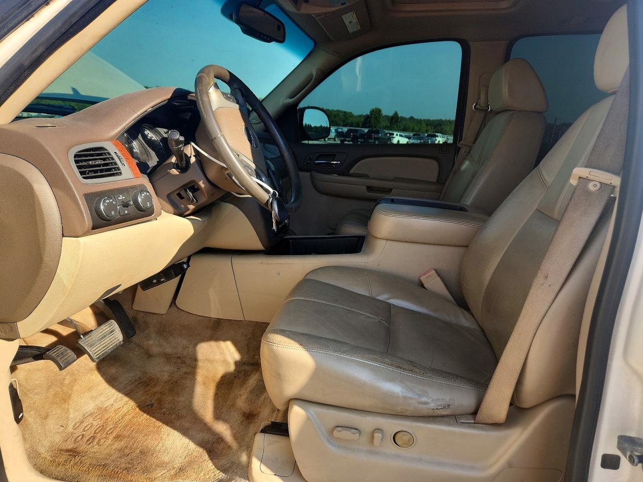 2008 Gmc Yukon Xl K1500 White vin: 1GKFK16358R177540