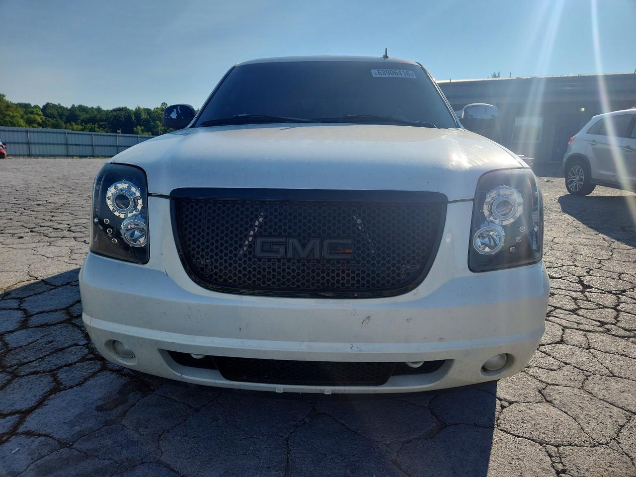 2008 Gmc Yukon Xl K1500 White vin: 1GKFK16358R177540