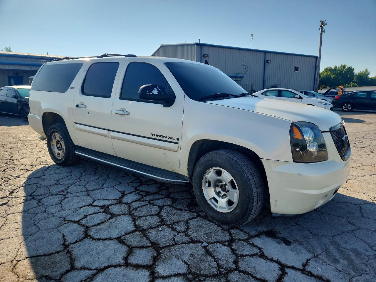 2008 Gmc Yukon Xl K1500 White vin: 1GKFK16358R177540