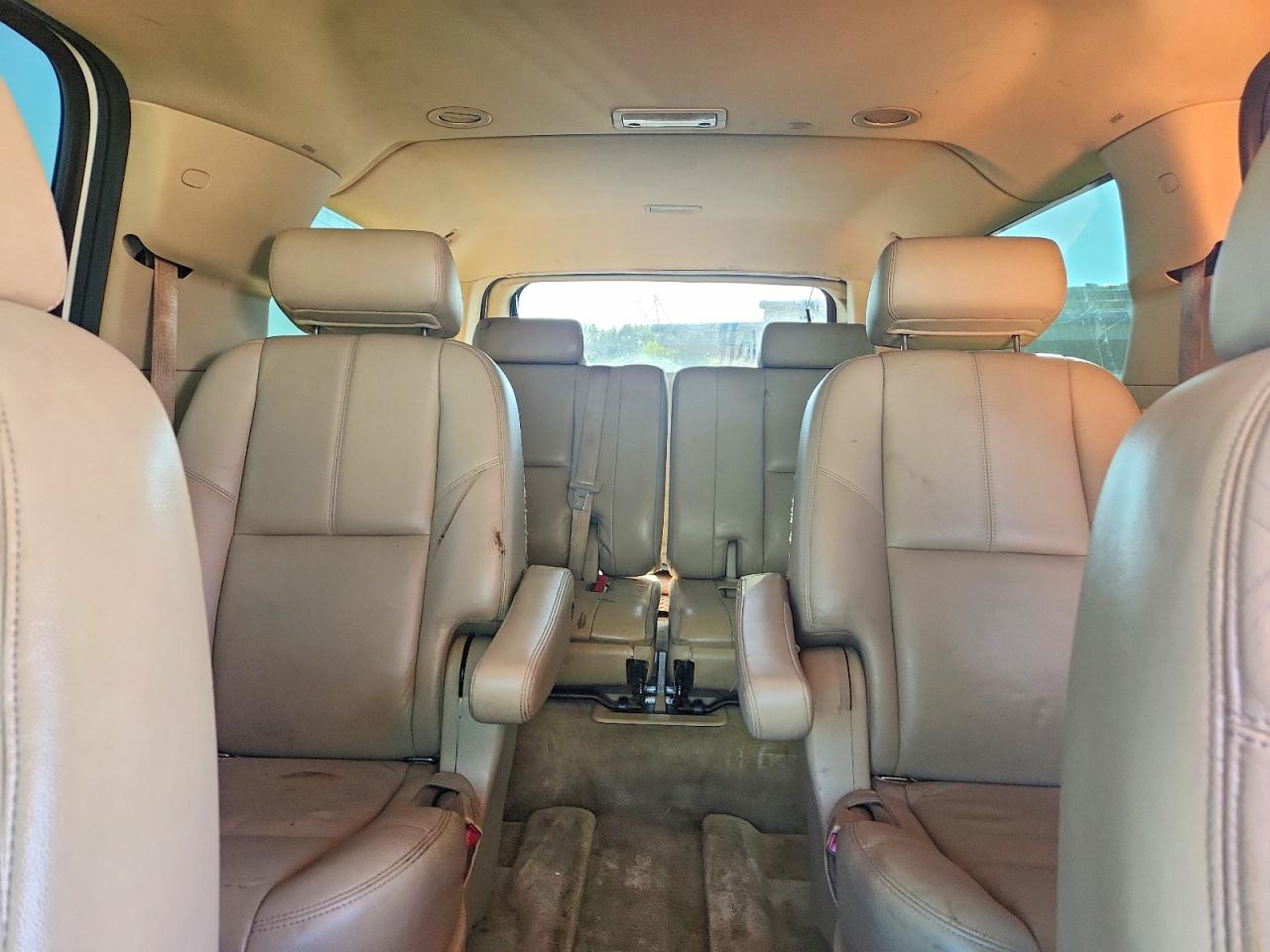 2008 Gmc Yukon Xl K1500 White vin: 1GKFK16358R177540