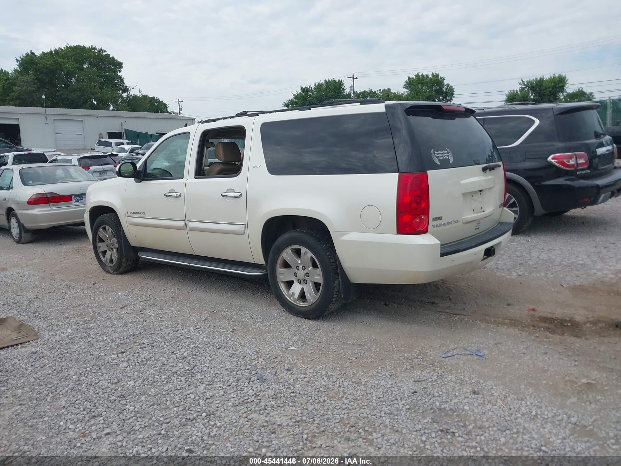 2008 Gmc Yukon Xl 1500 Slt Белый vin: 1GKFK16378R194467