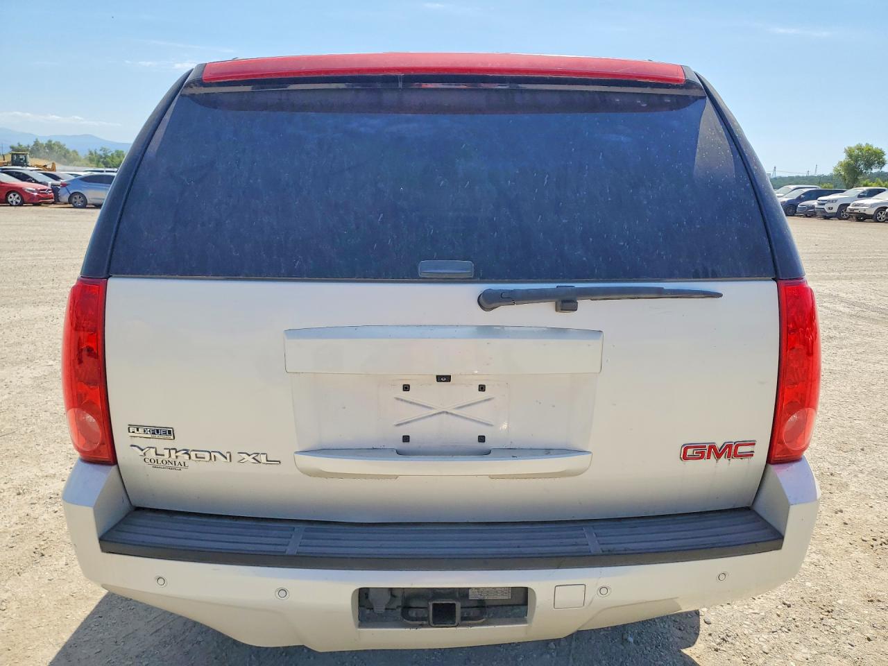 2008 Gmc Yukon Xl K1500 White vin: 1GKFK16398R214007