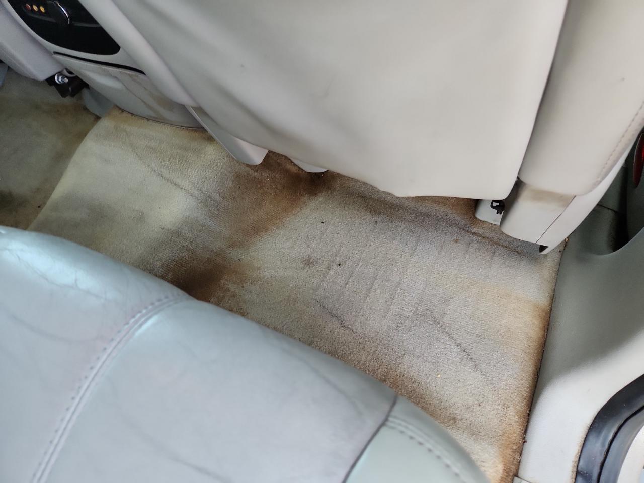 2007 Gmc Yukon Xl K1500 Cream vin: 1GKFK163X7J206950 Damage: Right Rear Carpet, Stained, Permanent