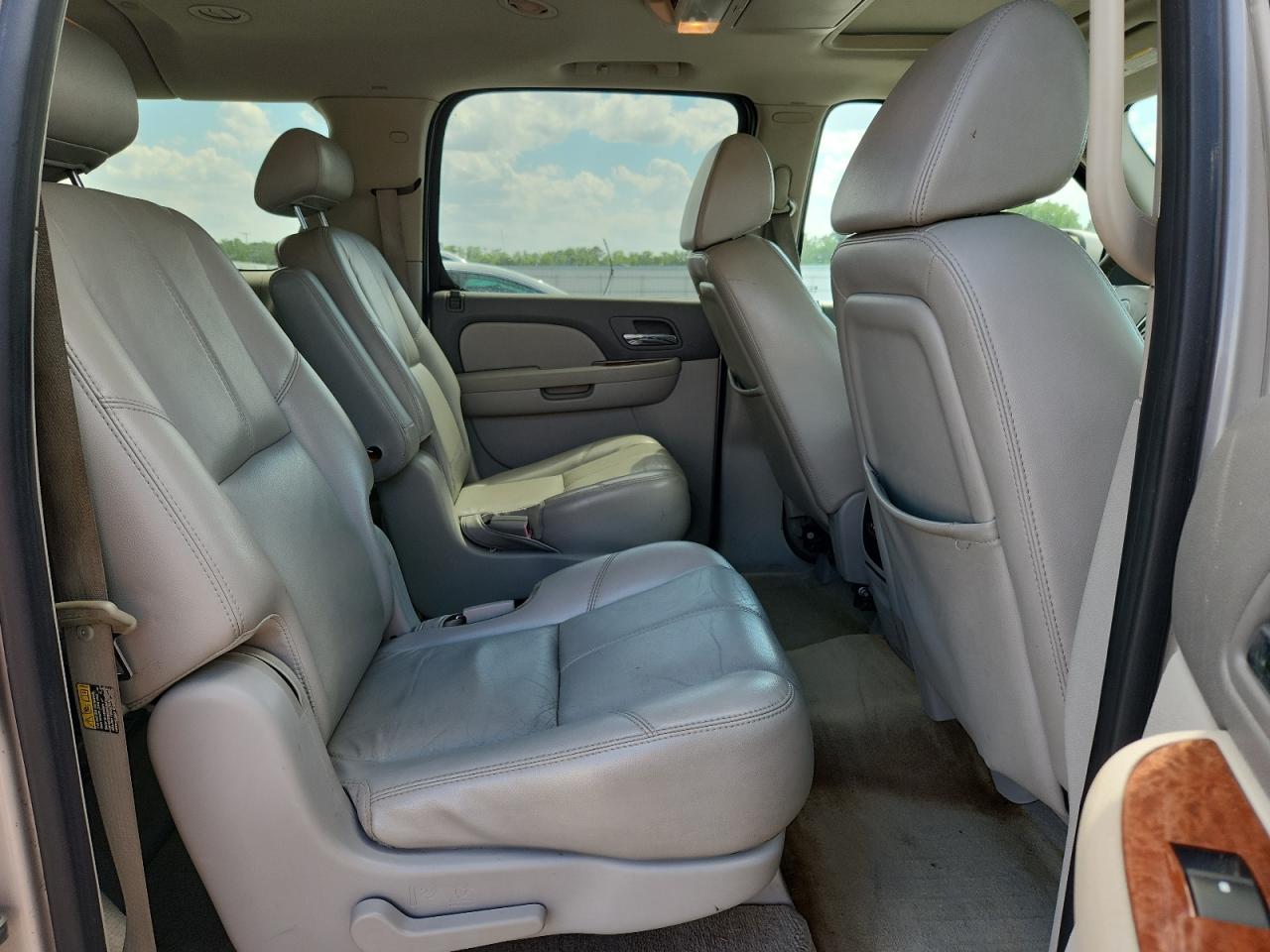 2007 Gmc Yukon Xl K1500 Cream vin: 1GKFK163X7J206950