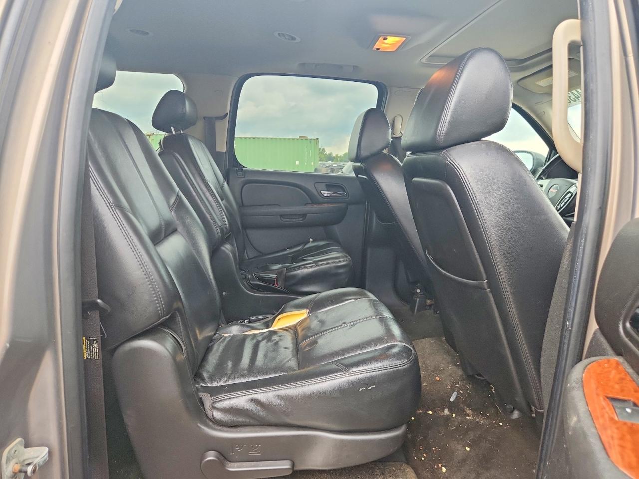 2007 Gmc Yukon Xl K1500 Бежевый vin: 1GKFK163X7J215812