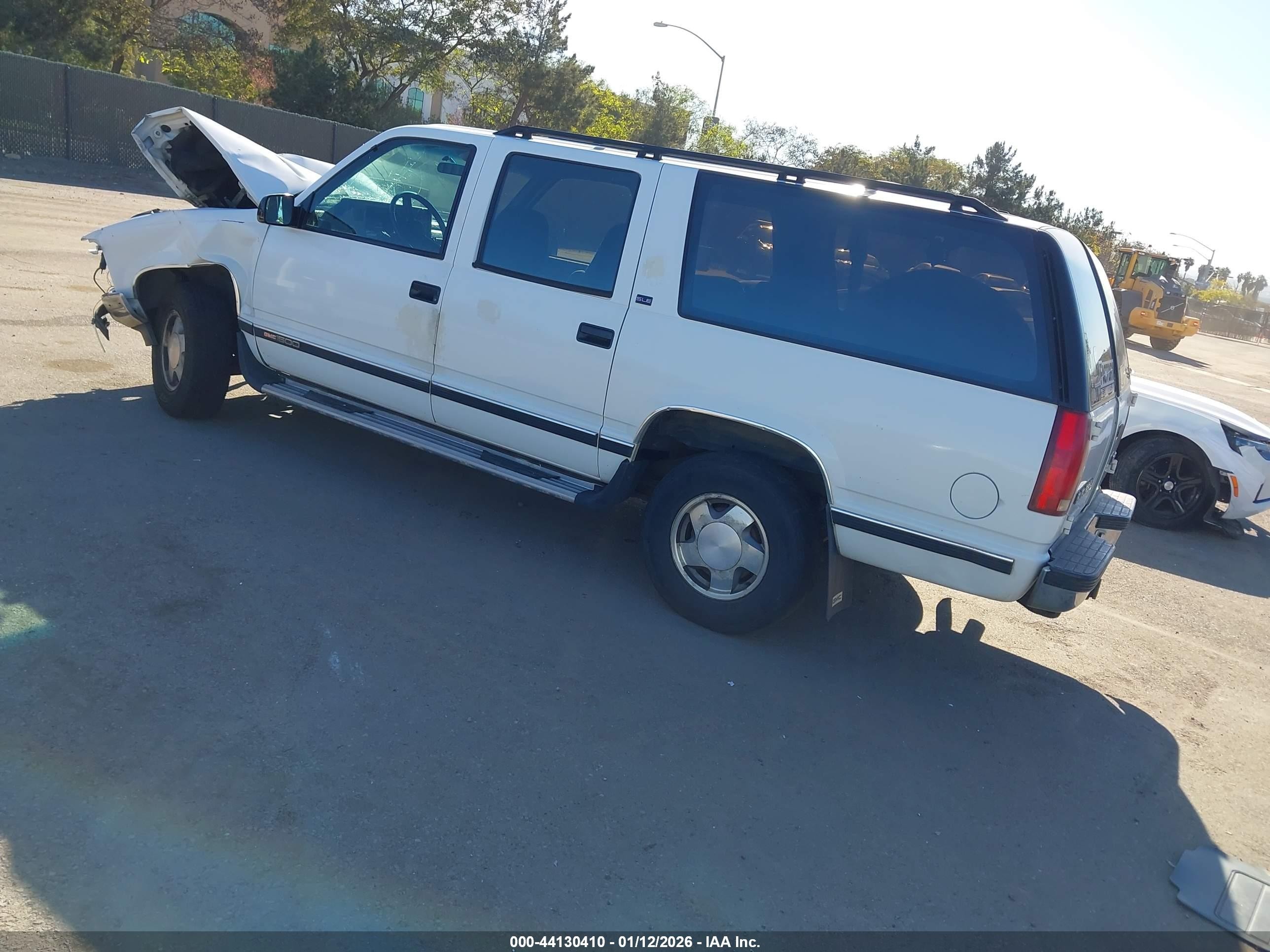 1993 Gmc Suburban K1500 White vin: 1GKFK16K0PJ725870