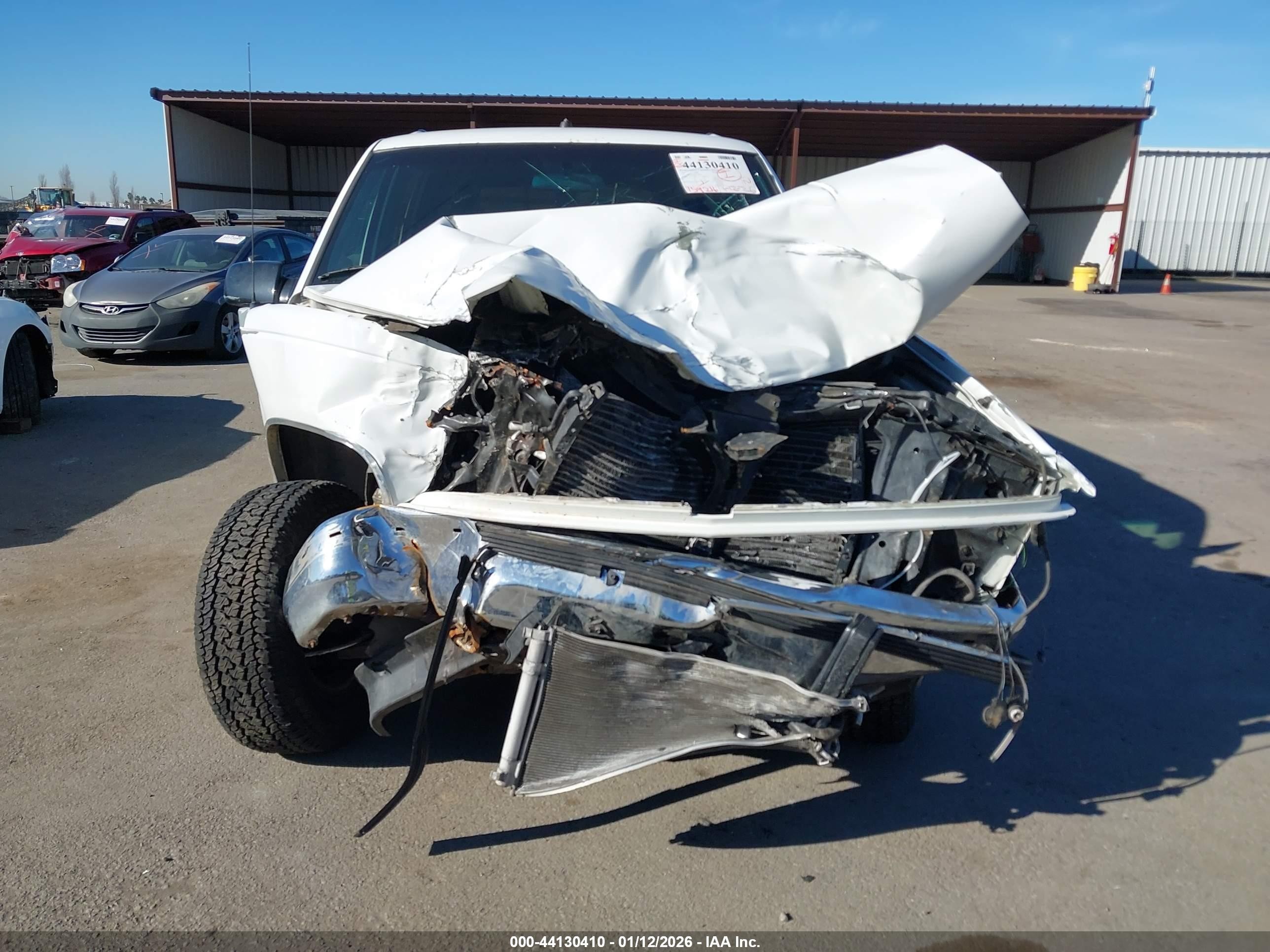 1993 Gmc Suburban K1500 White vin: 1GKFK16K0PJ725870