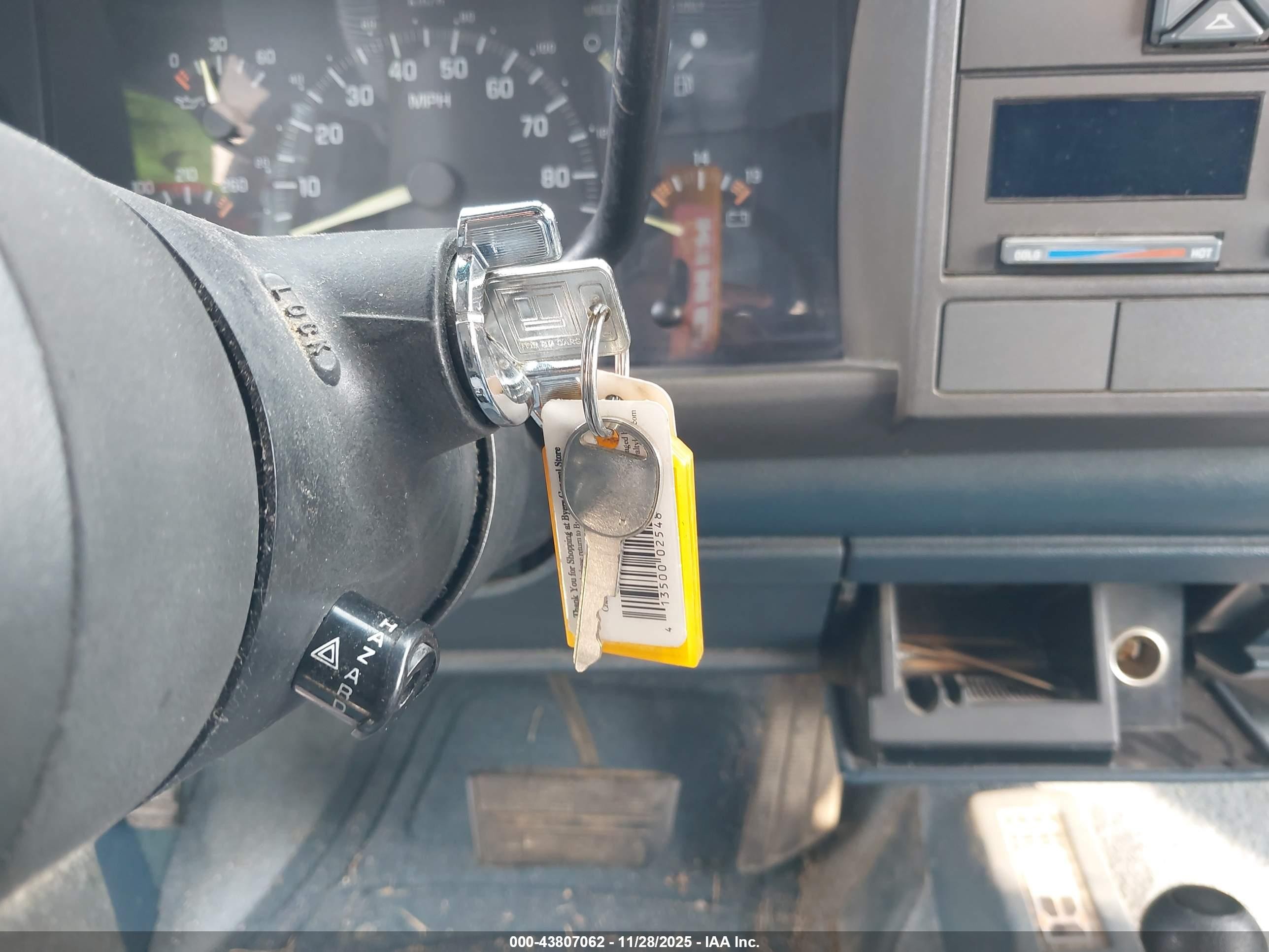 1993 Gmc Suburban K1500 Light Blue vin: 1GKFK16K4PJ740727