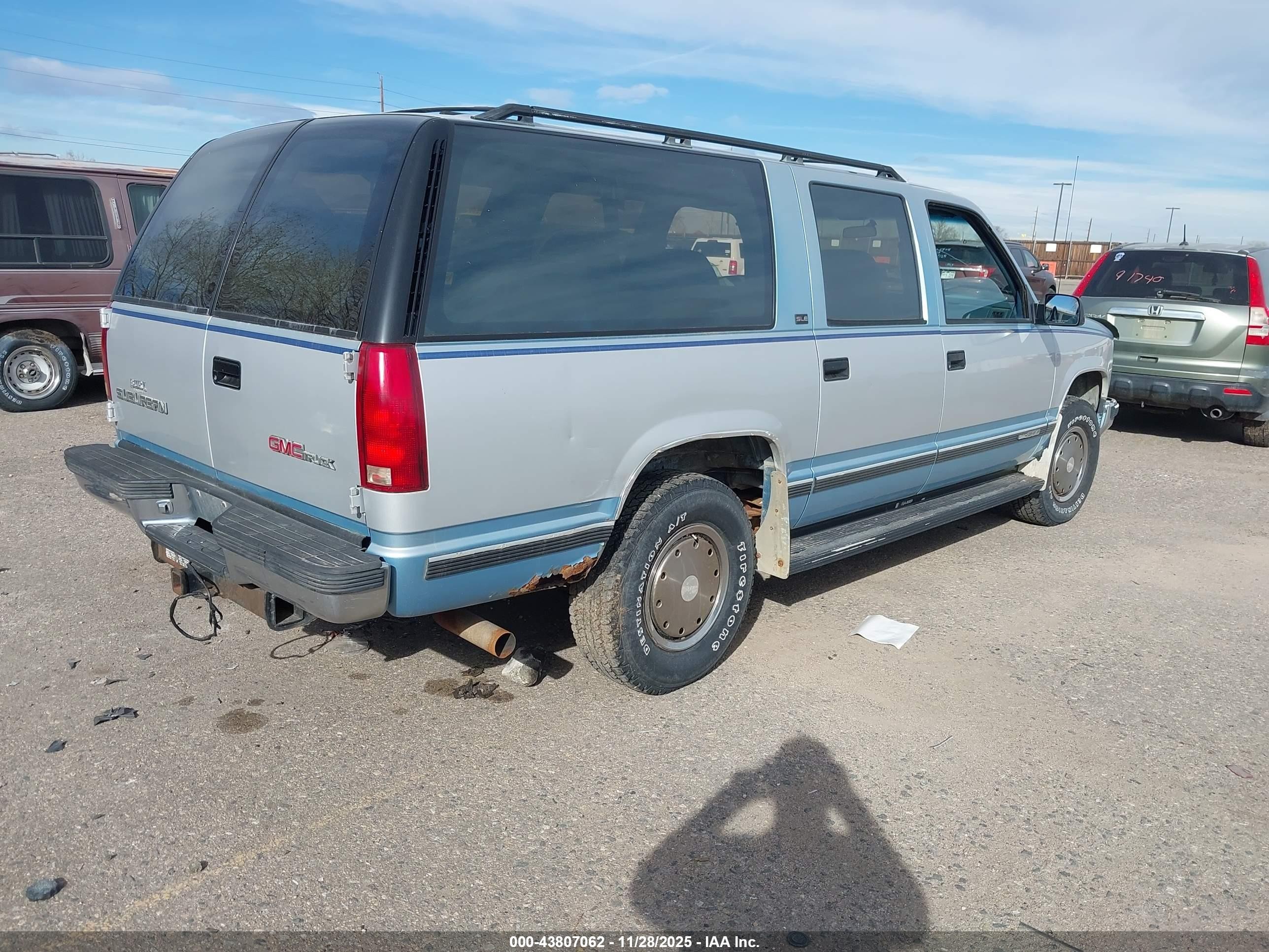 1993 Gmc Suburban K1500 Light Blue vin: 1GKFK16K4PJ740727