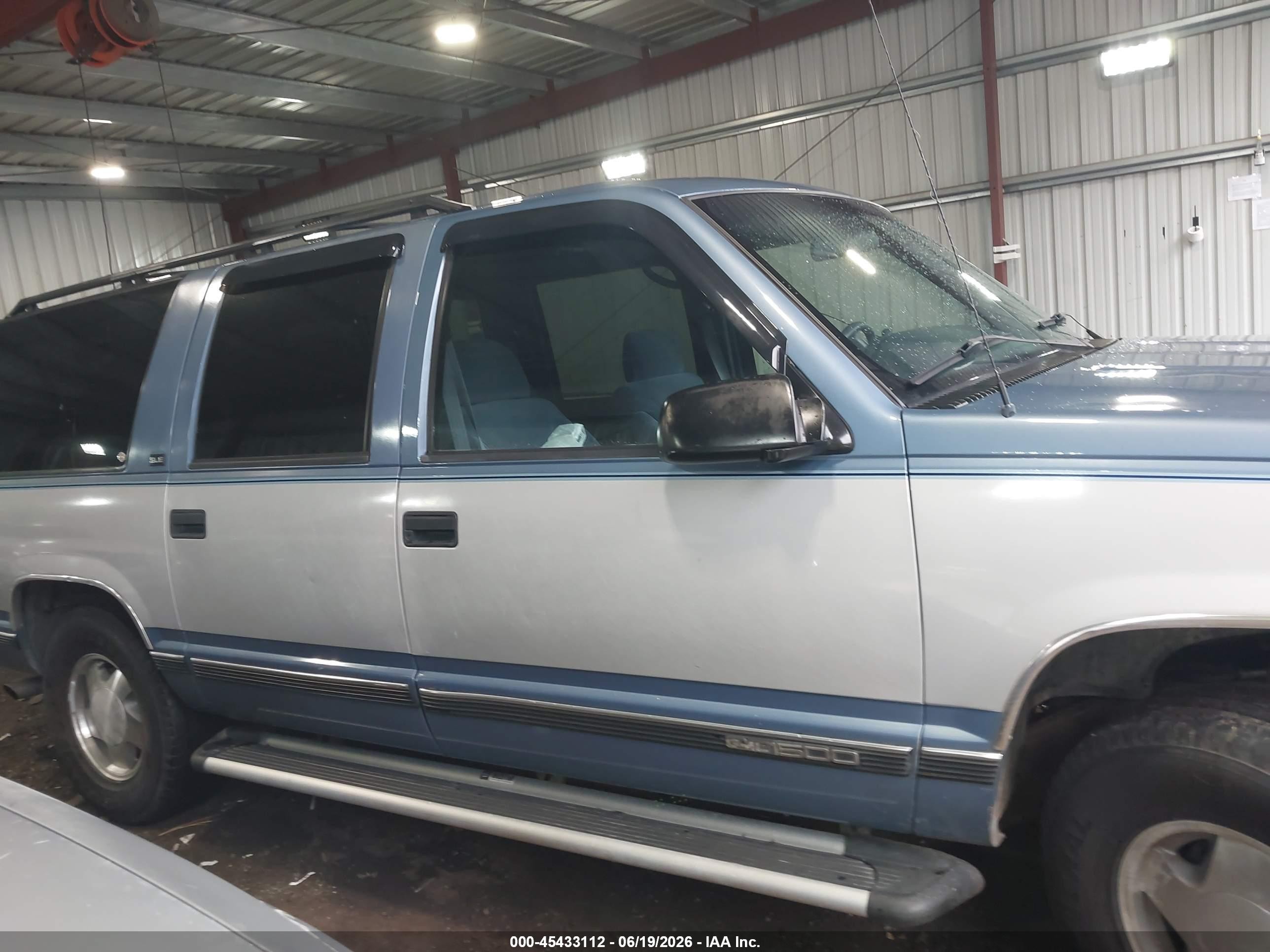 1995 Gmc Suburban K1500 Blue vin: 1GKFK16K5SJ724951