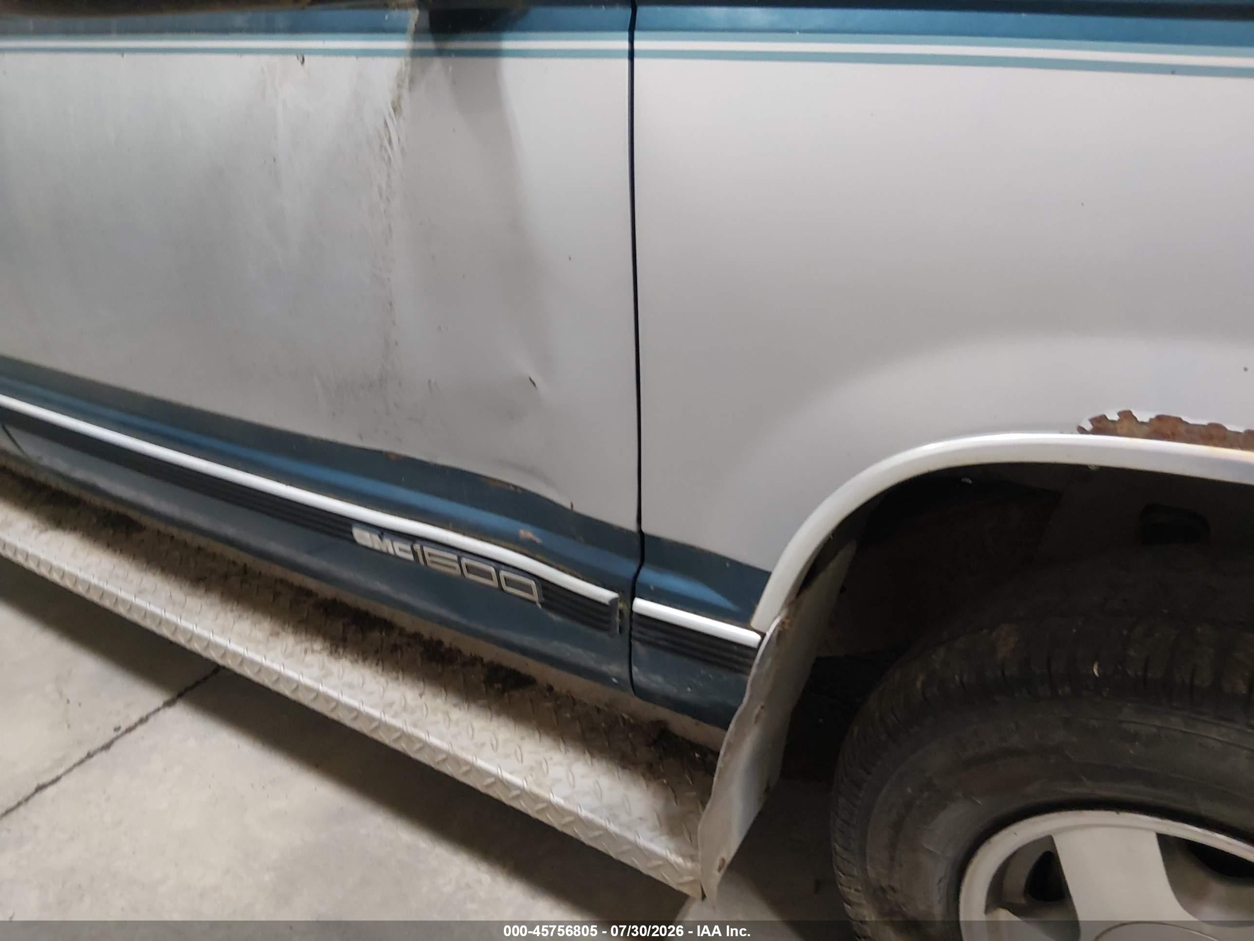 1994 Gmc Suburban K1500 Серебряный vin: 1GKFK16K9RJ767019