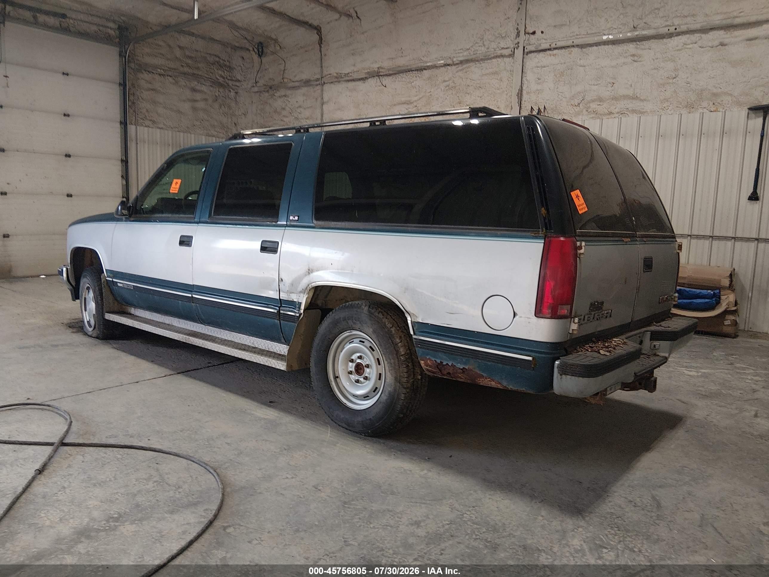 1994 Gmc Suburban K1500 Серебряный vin: 1GKFK16K9RJ767019