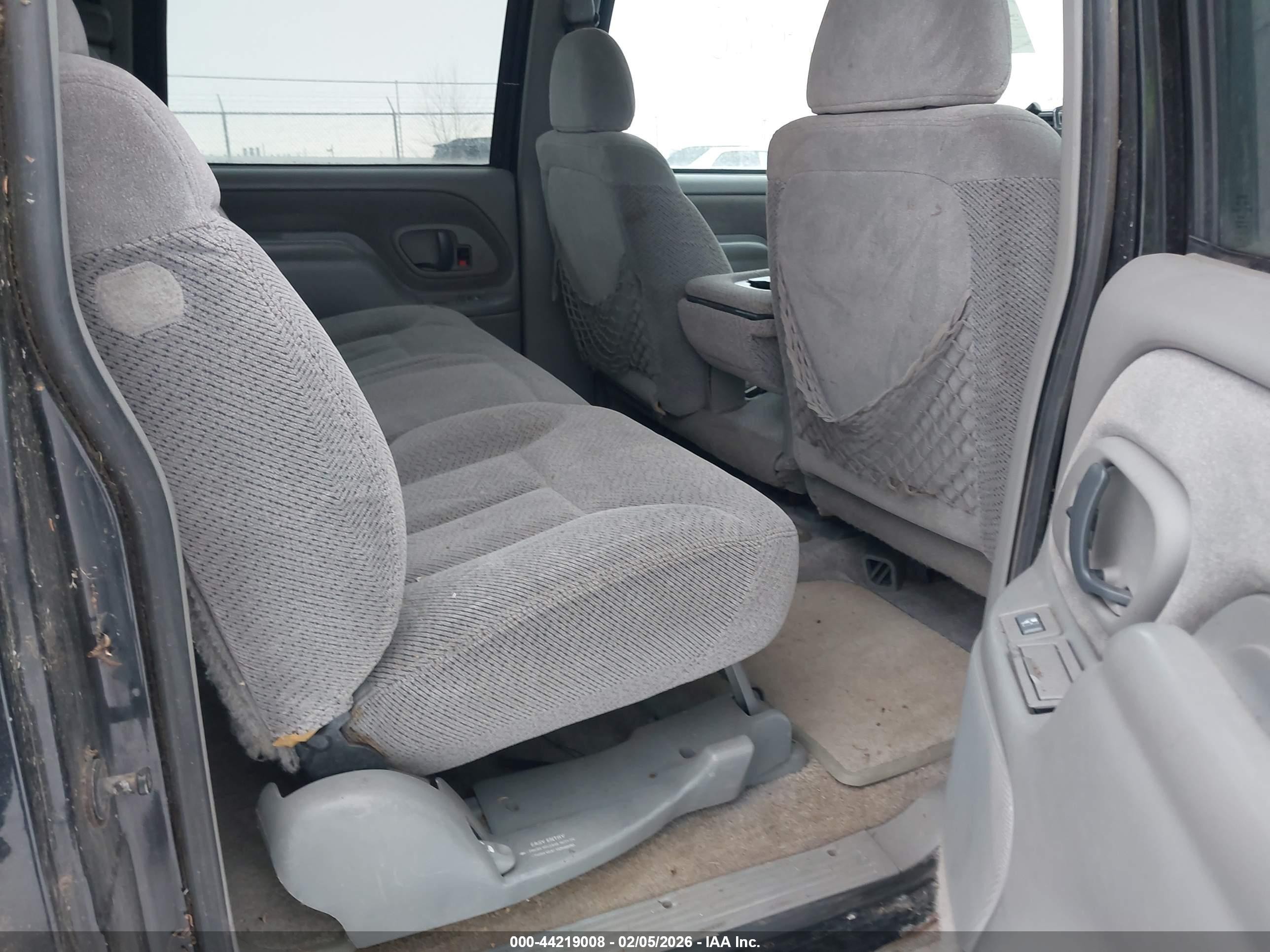 1998 Gmc Suburban 1500 Sl Черный vin: 1GKFK16R4WJ708050