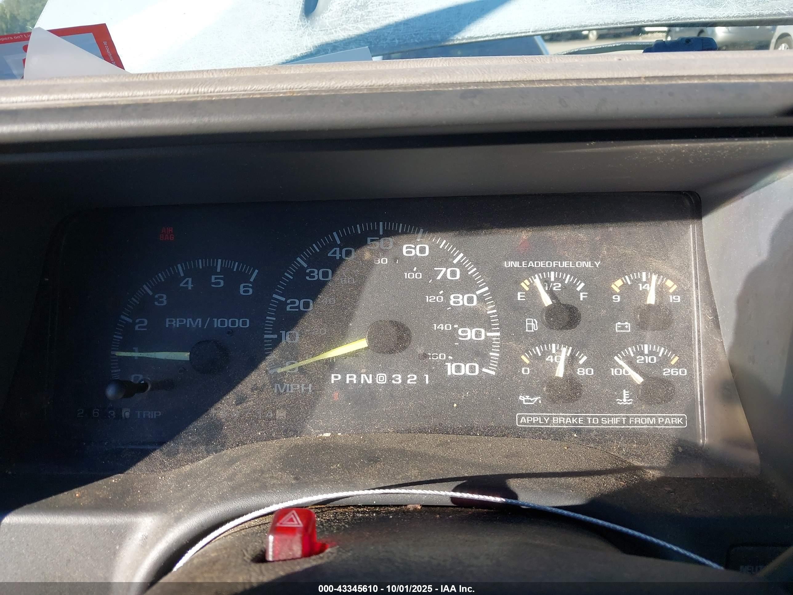 1998 Gmc Suburban 1500 Sl Champagne vin: 1GKFK16R4WJ717265