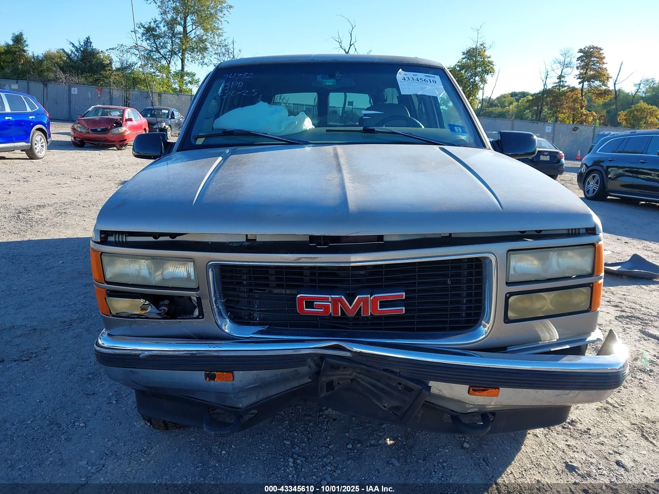 1998 Gmc Suburban 1500 Sl Champagne vin: 1GKFK16R4WJ717265