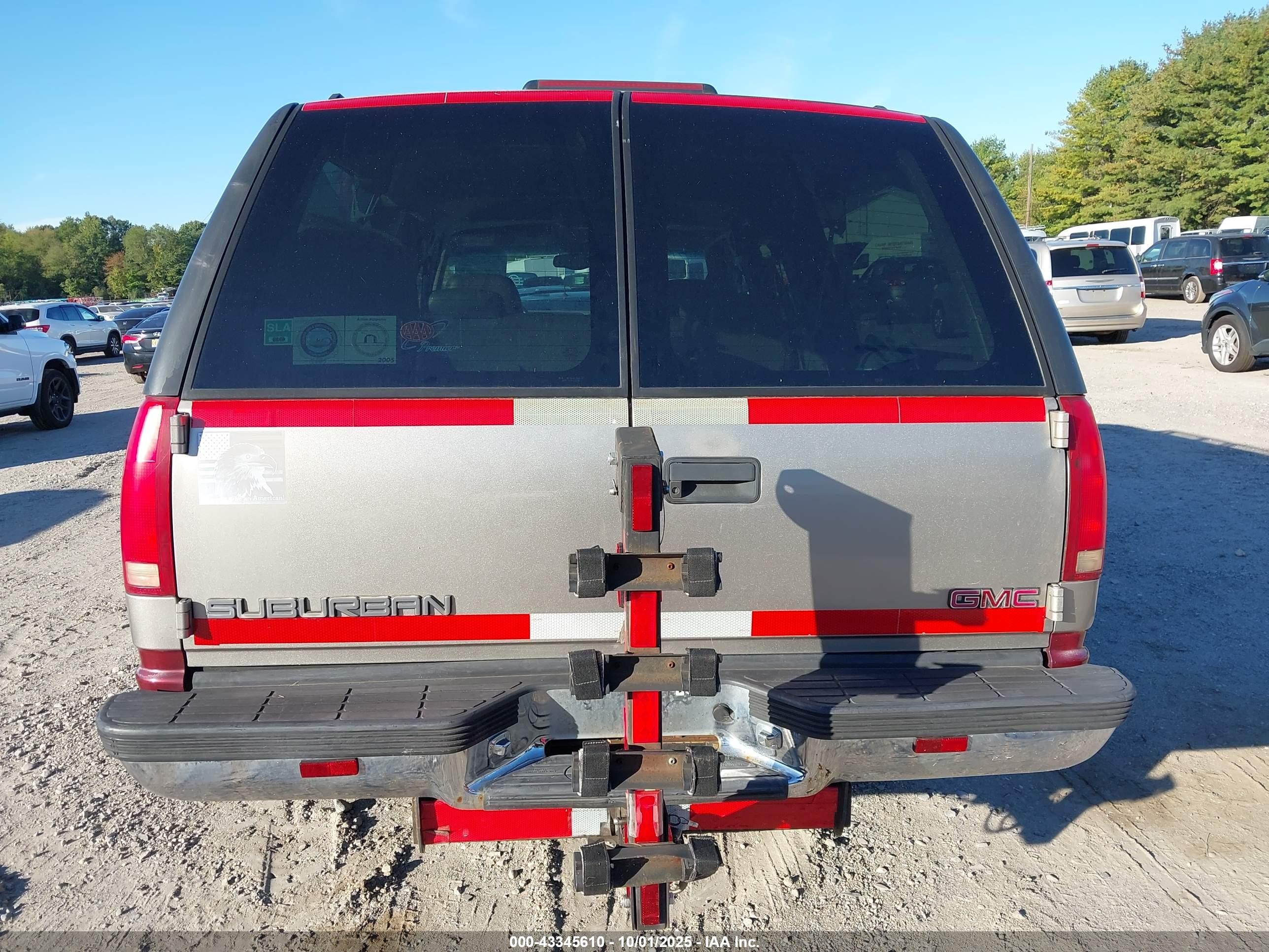 1998 Gmc Suburban 1500 Sl Champagne vin: 1GKFK16R4WJ717265