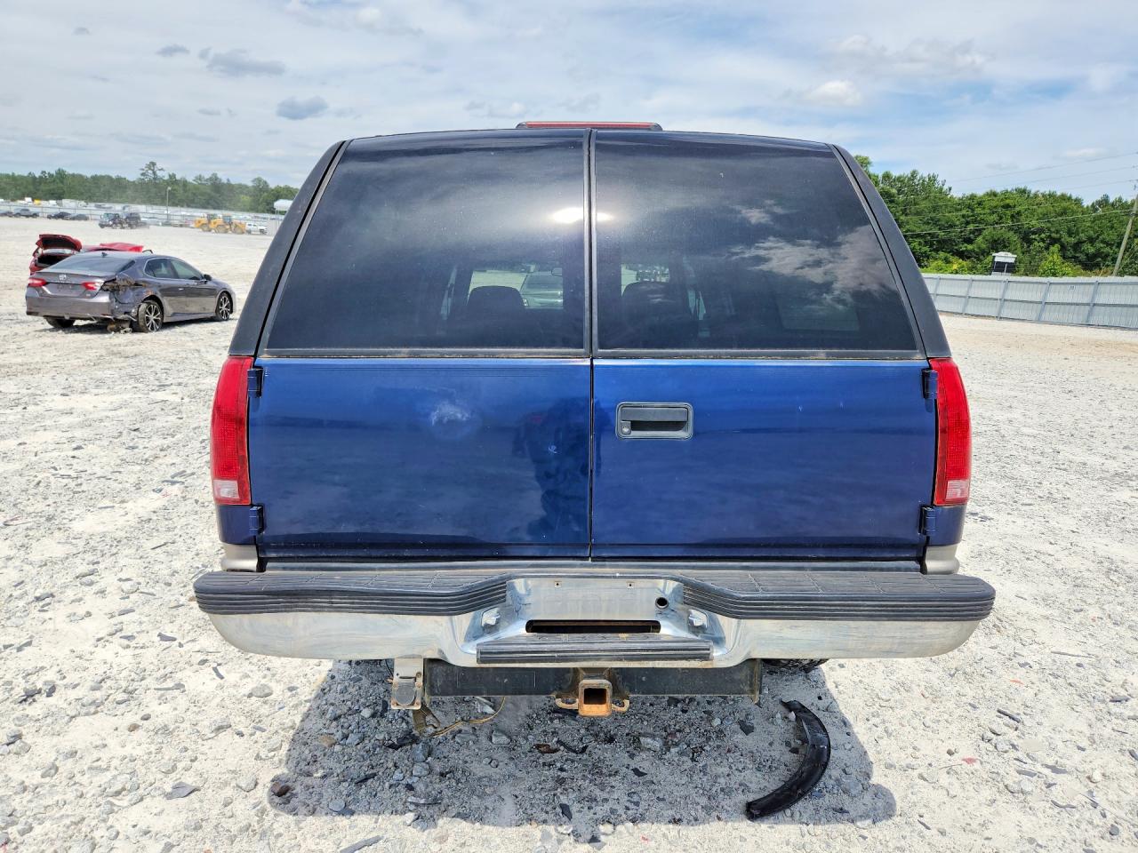 1999 Gmc Suburban K1500 Blue vin: 1GKFK16R4XJ802673