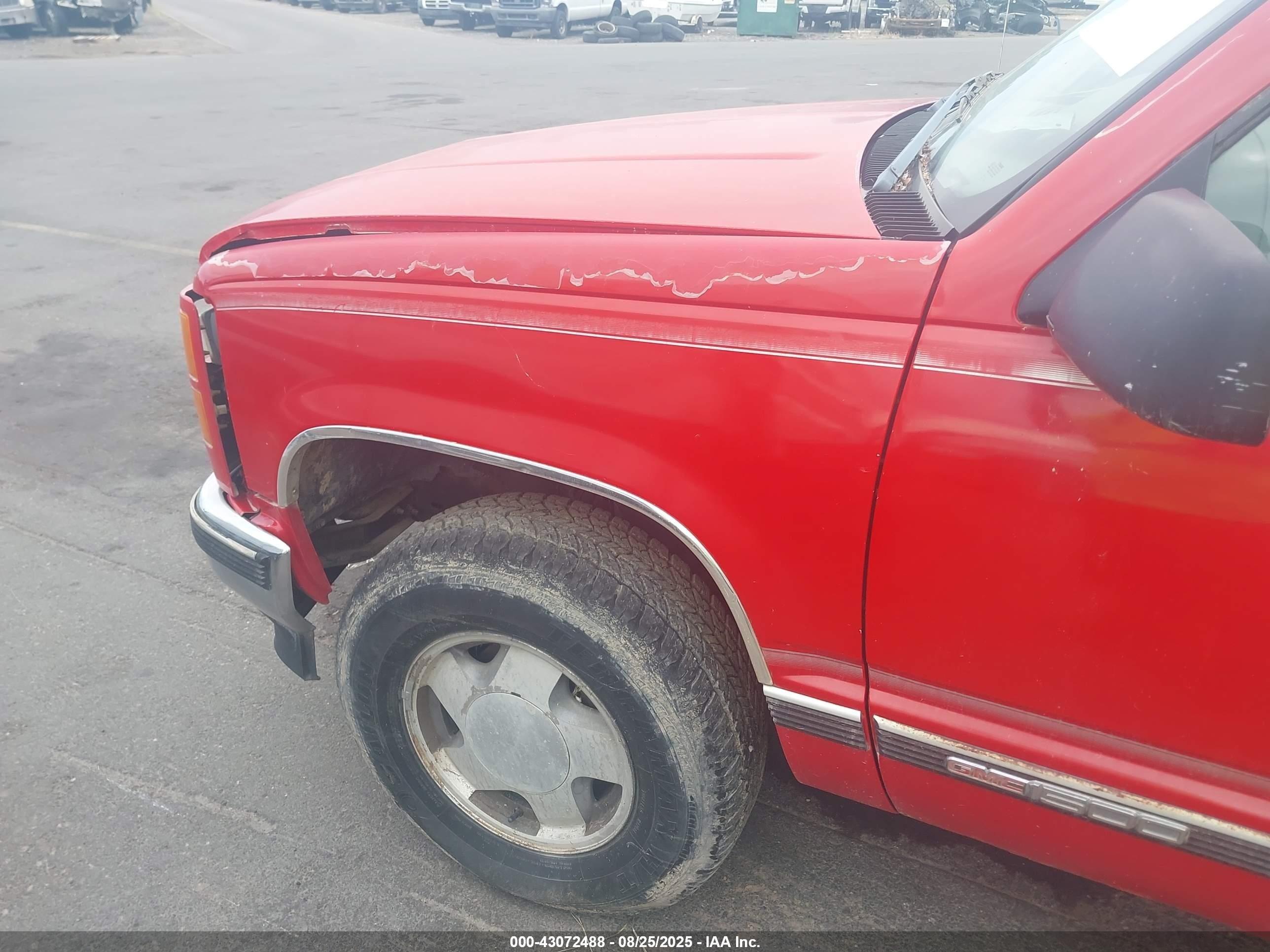 1998 Gmc Suburban 1500 Sl Красный vin: 1GKFK16RXWJ708036