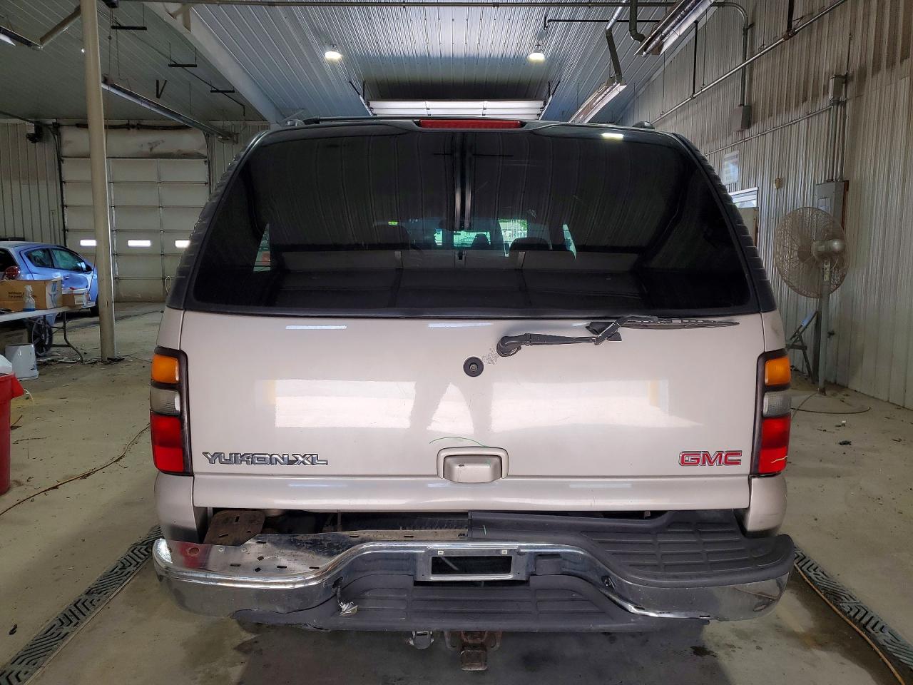 2005 Gmc Yukon Xl K1500 Tan vin: 1GKFK16Z45J161408