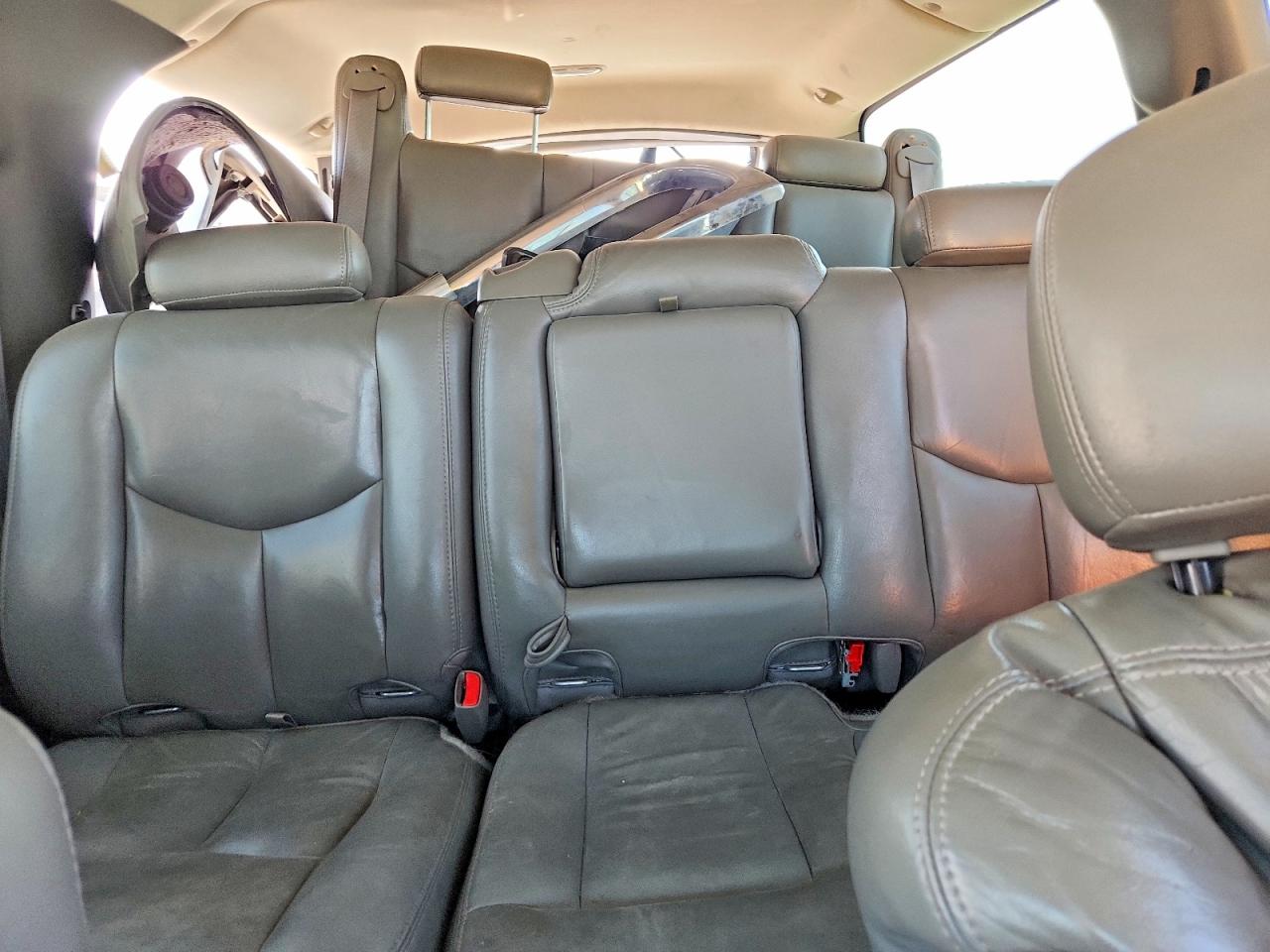 2005 Gmc Yukon Xl K1500 Серебряный vin: 1GKFK16Z65J113585