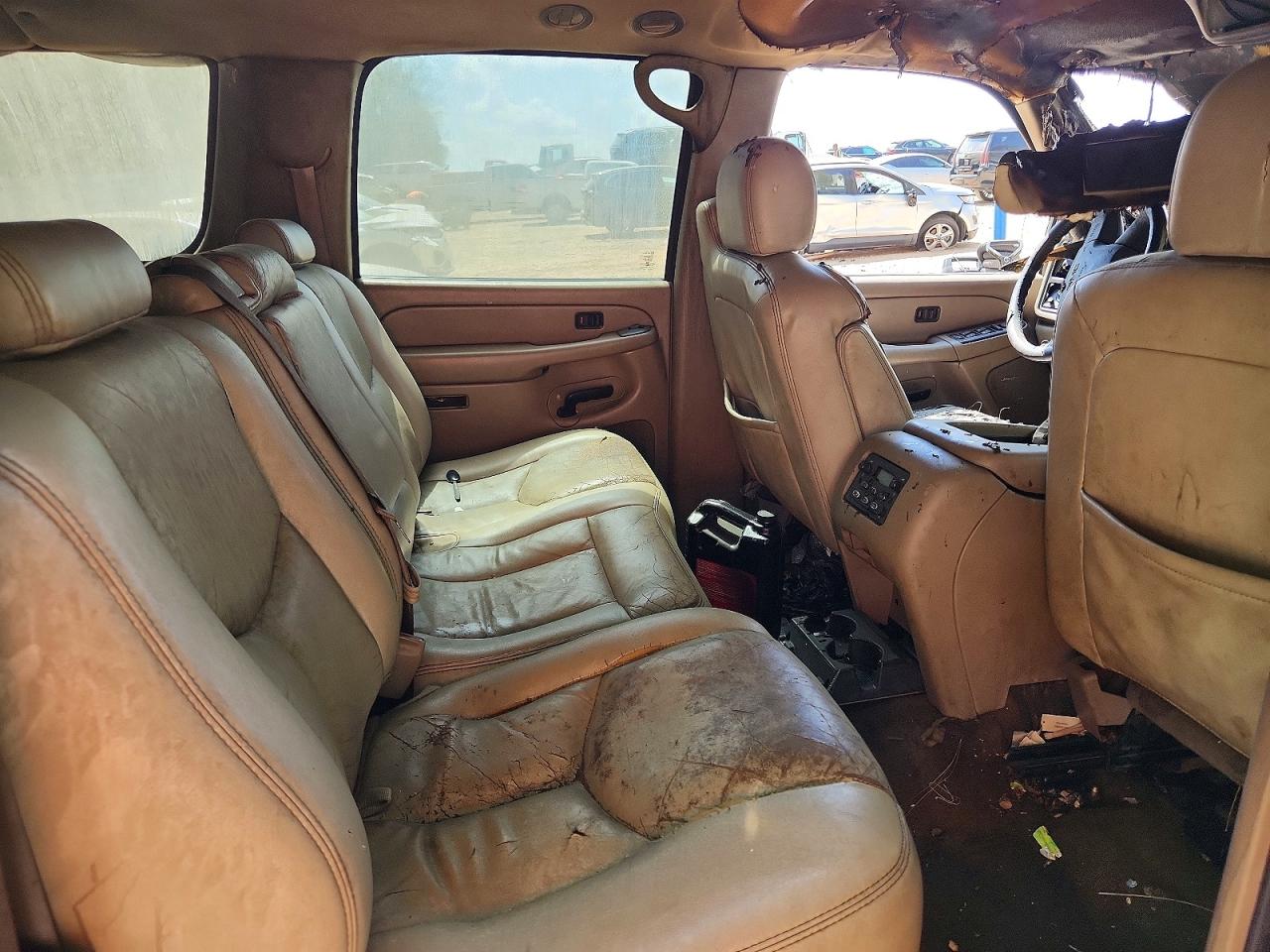 2005 Gmc Yukon Xl Tan vin: 1GKFK16Z65J154640