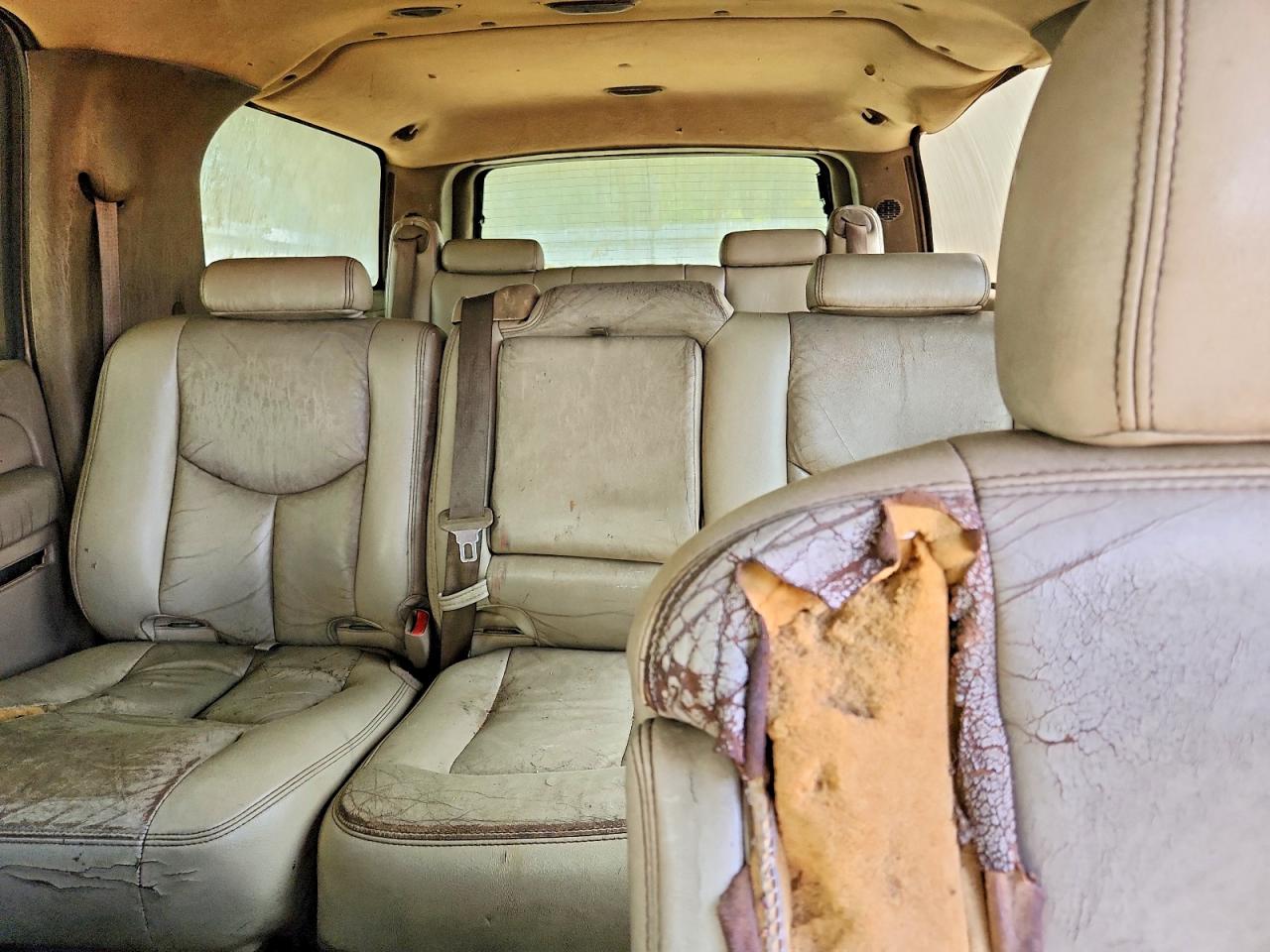 2005 Gmc Yukon Xl Tan vin: 1GKFK16Z65J154640