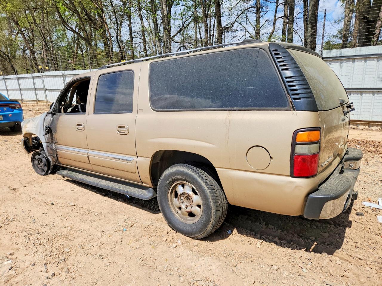 2005 Gmc Yukon Xl Tan vin: 1GKFK16Z65J154640