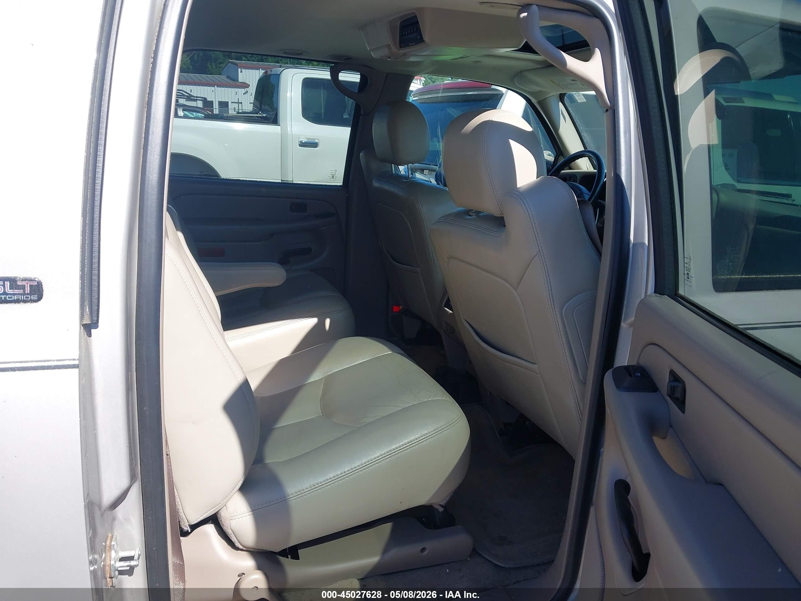 2005 Gmc Yukon Xl 1500 Slt Tan vin: 1GKFK16Z75J140505