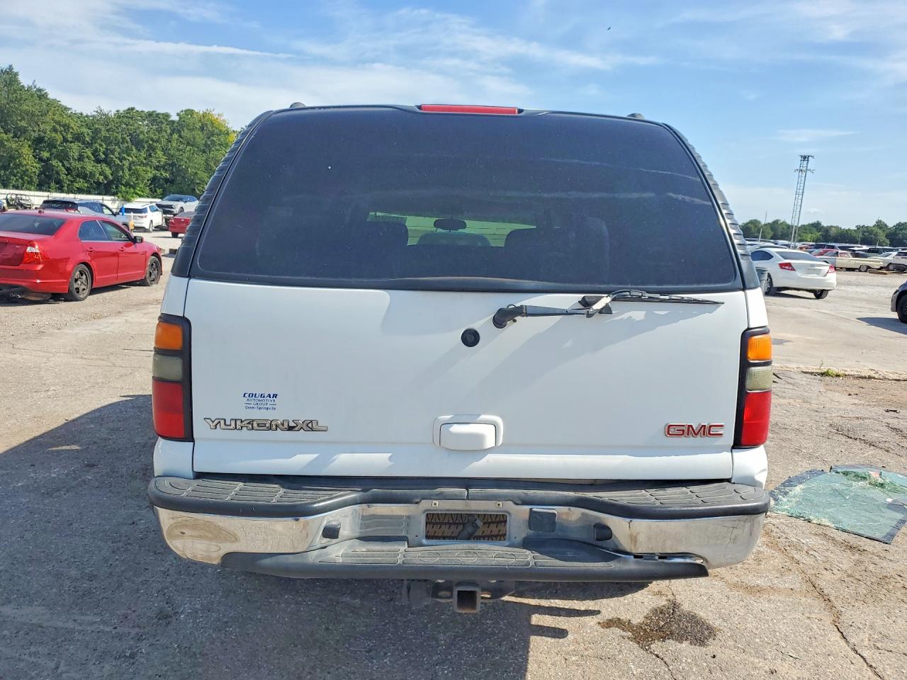 2005 Gmc Yukon Xl K1500 White vin: 1GKFK16Z95J136276
