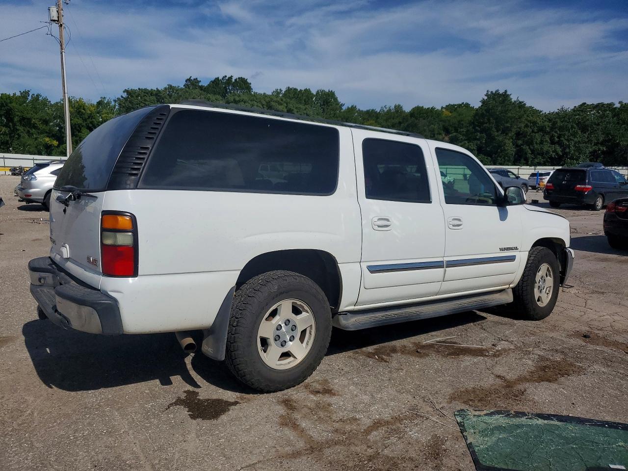 2005 Gmc Yukon Xl K1500 White vin: 1GKFK16Z95J136276