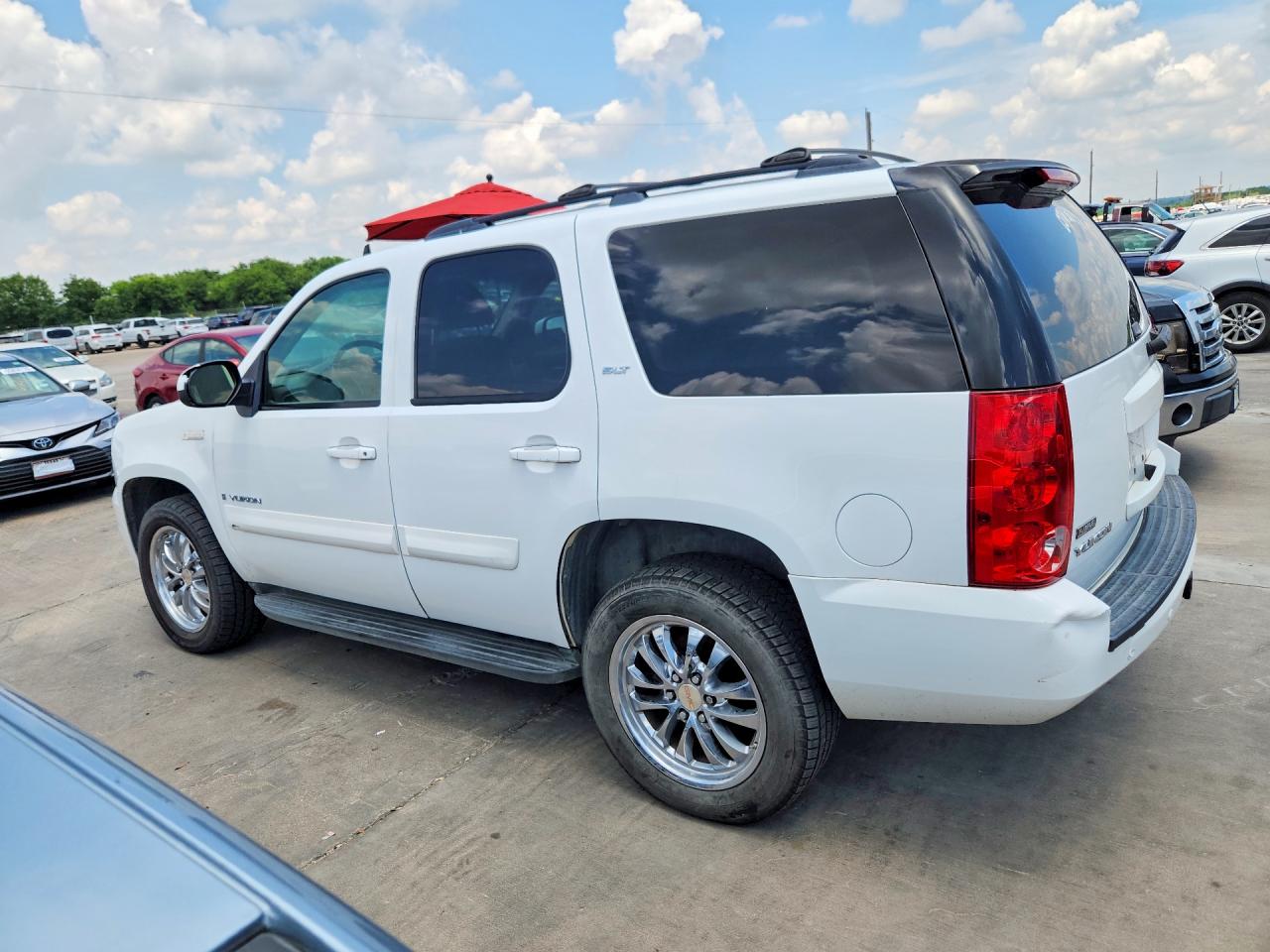 2009 Gmc Yukon Slt White vin: 1GKFK33089R163445