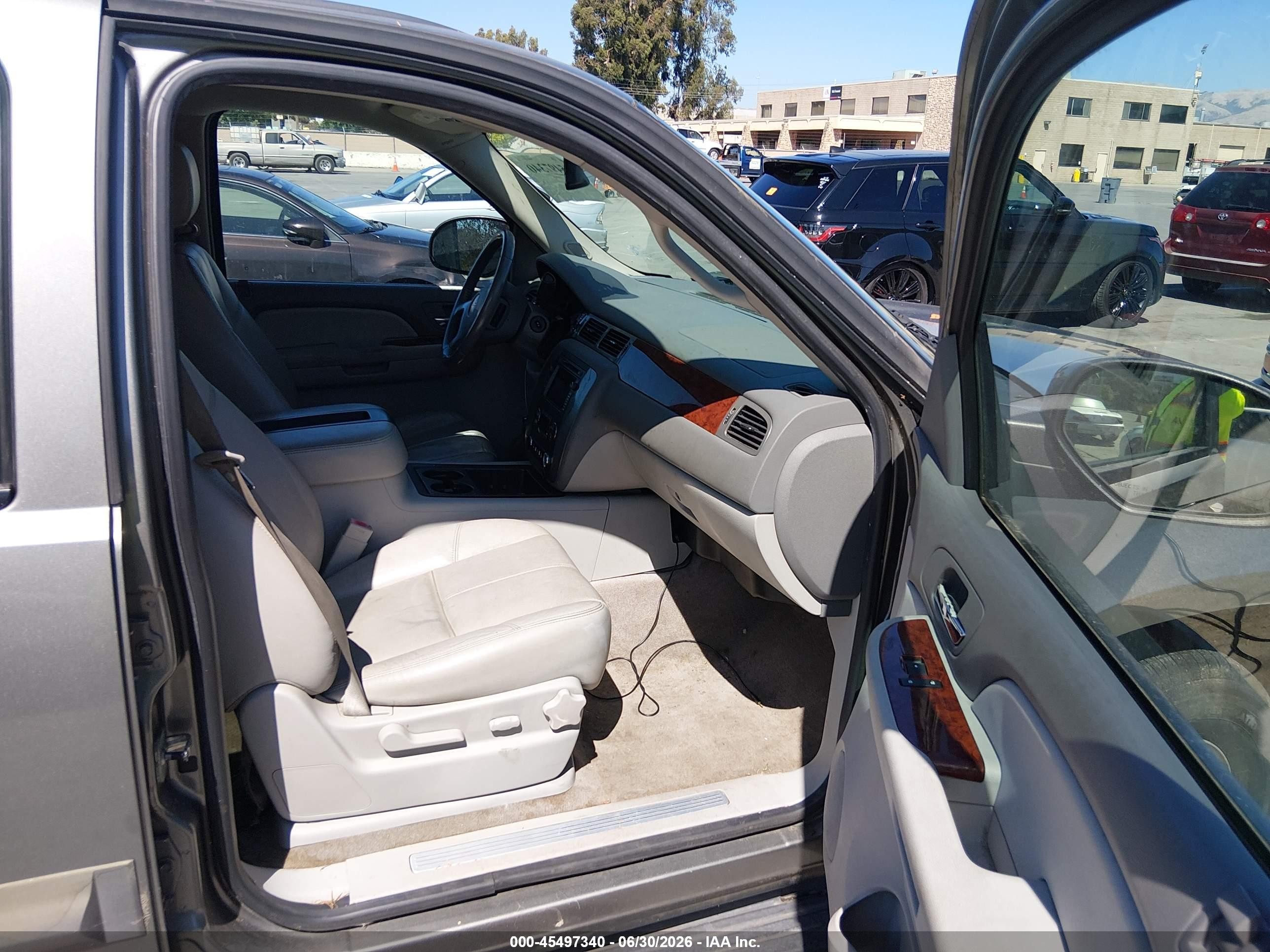 2009 Gmc Yukon Xl Slt W/4sa Tan vin: 1GKFK36349R201792