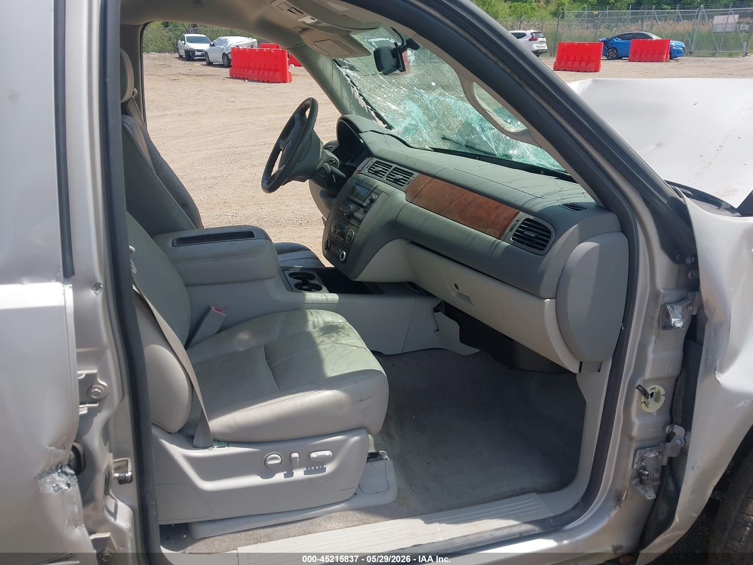 2009 Gmc Yukon Xl 1500 Slt2 Tan vin: 1GKFK36359R224501