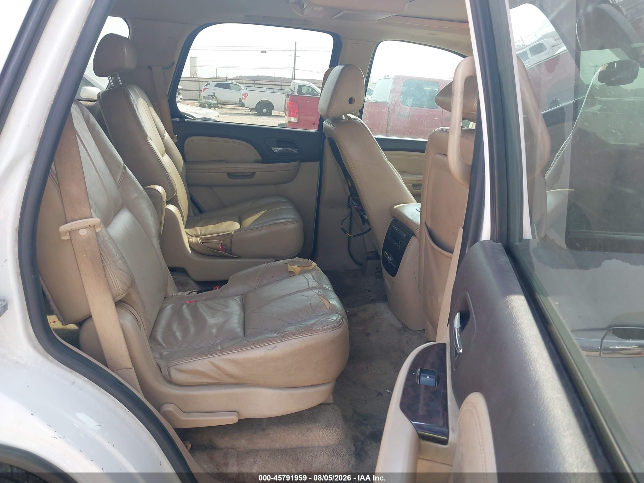 2007 Gmc Yukon Denali Denali White vin: 1GKFK63807J143550