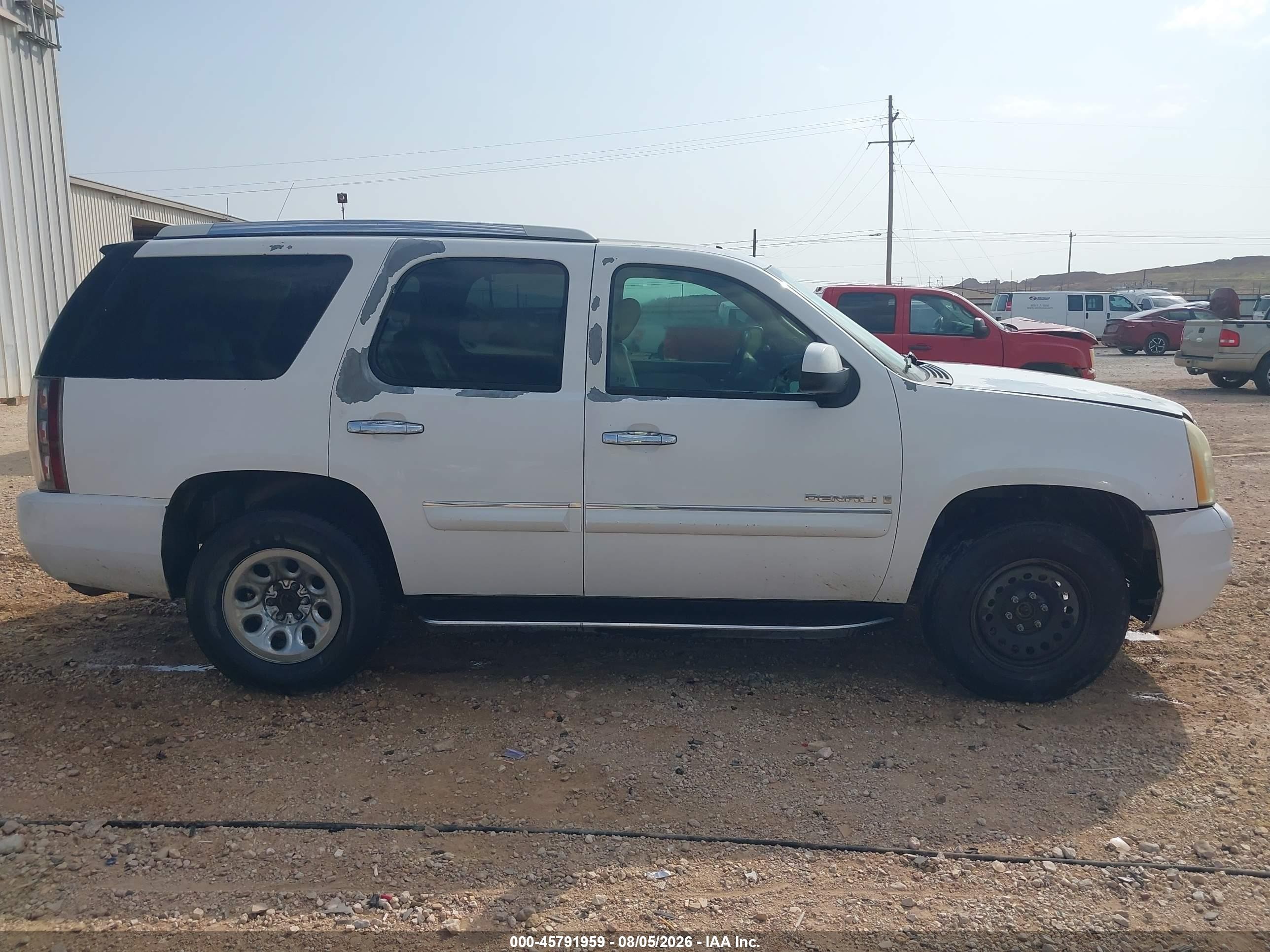 2007 Gmc Yukon Denali Denali White vin: 1GKFK63807J143550