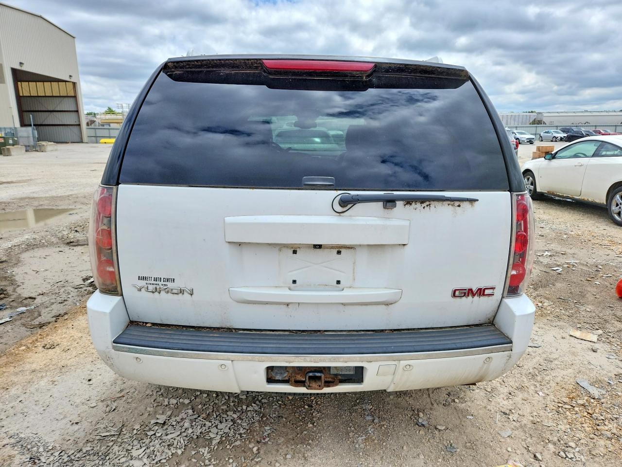 2008 Gmc Yukon Denali White vin: 1GKFK63808J102482