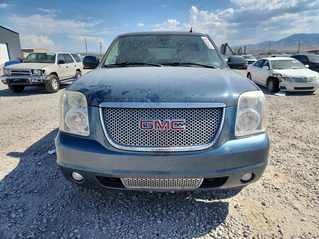 2007 Gmc Yukon Denali Gray vin: 1GKFK63817J234701