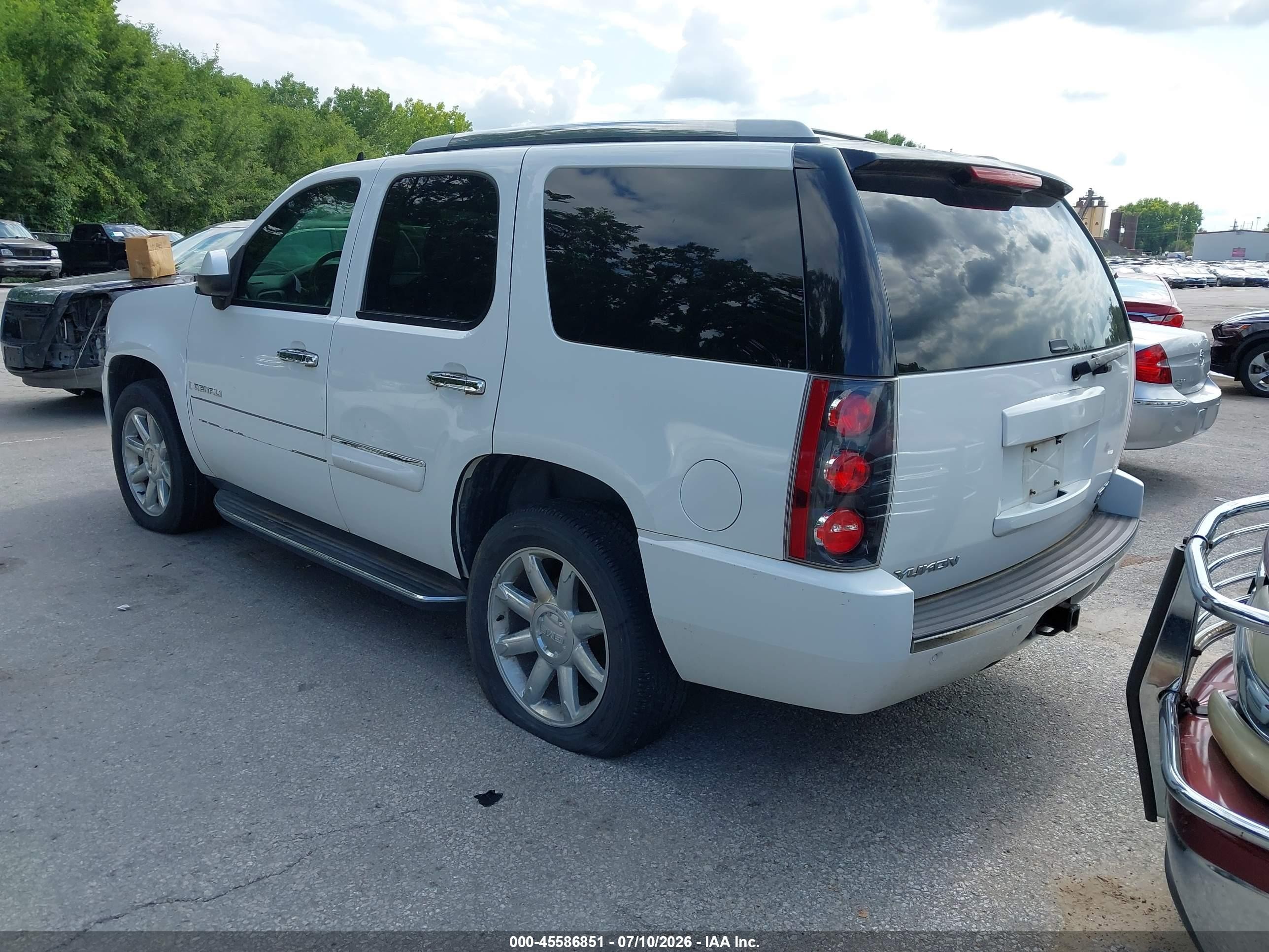 2007 Gmc Yukon Denali Denali Белый vin: 1GKFK63817J382704