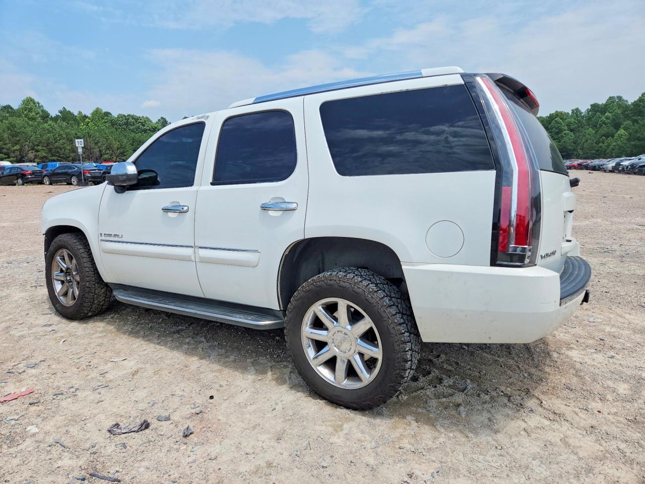 2008 Gmc Yukon Denali White vin: 1GKFK63818J132848