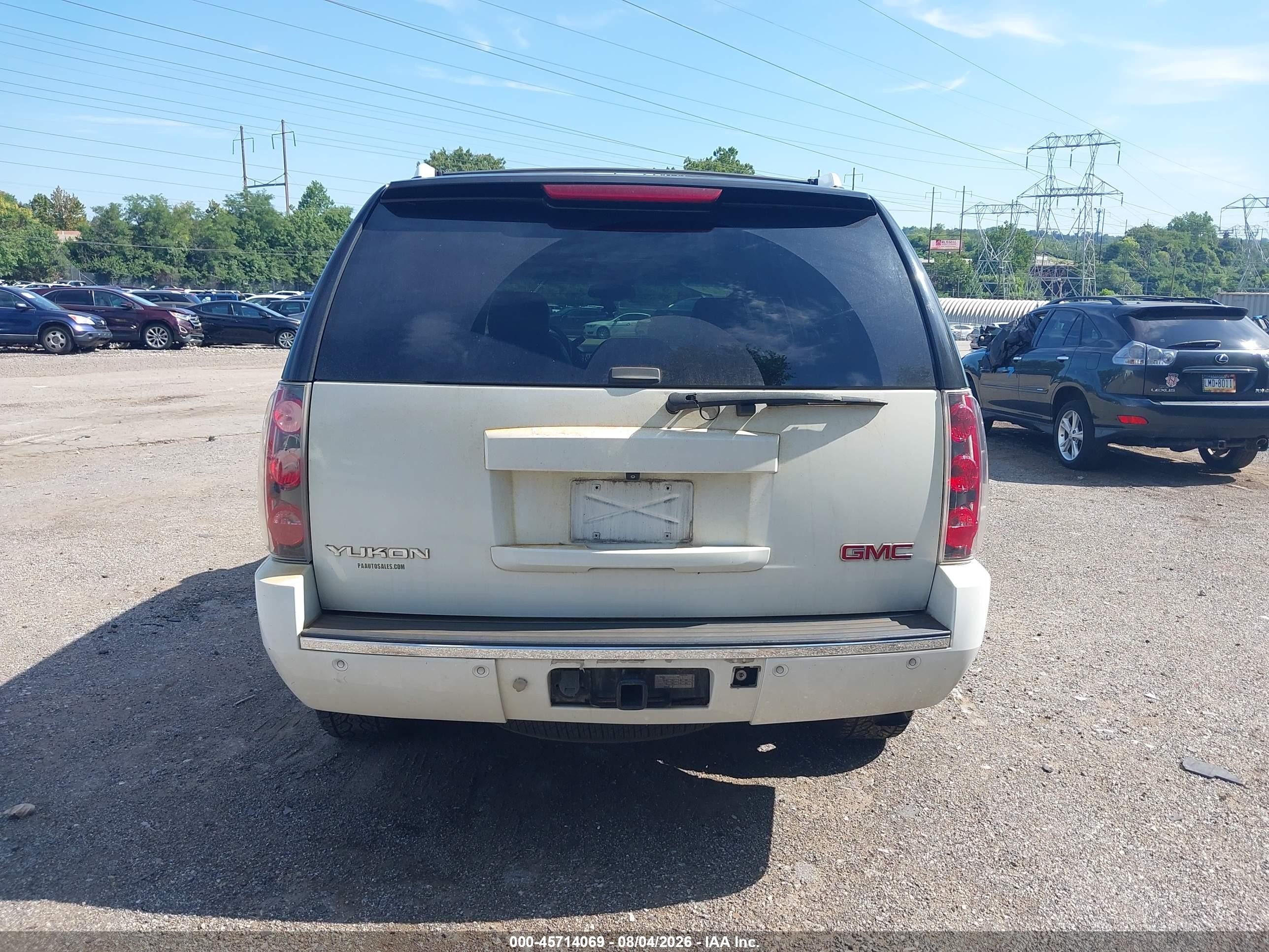 2008 Gmc Yukon Denali White vin: 1GKFK63818J253475