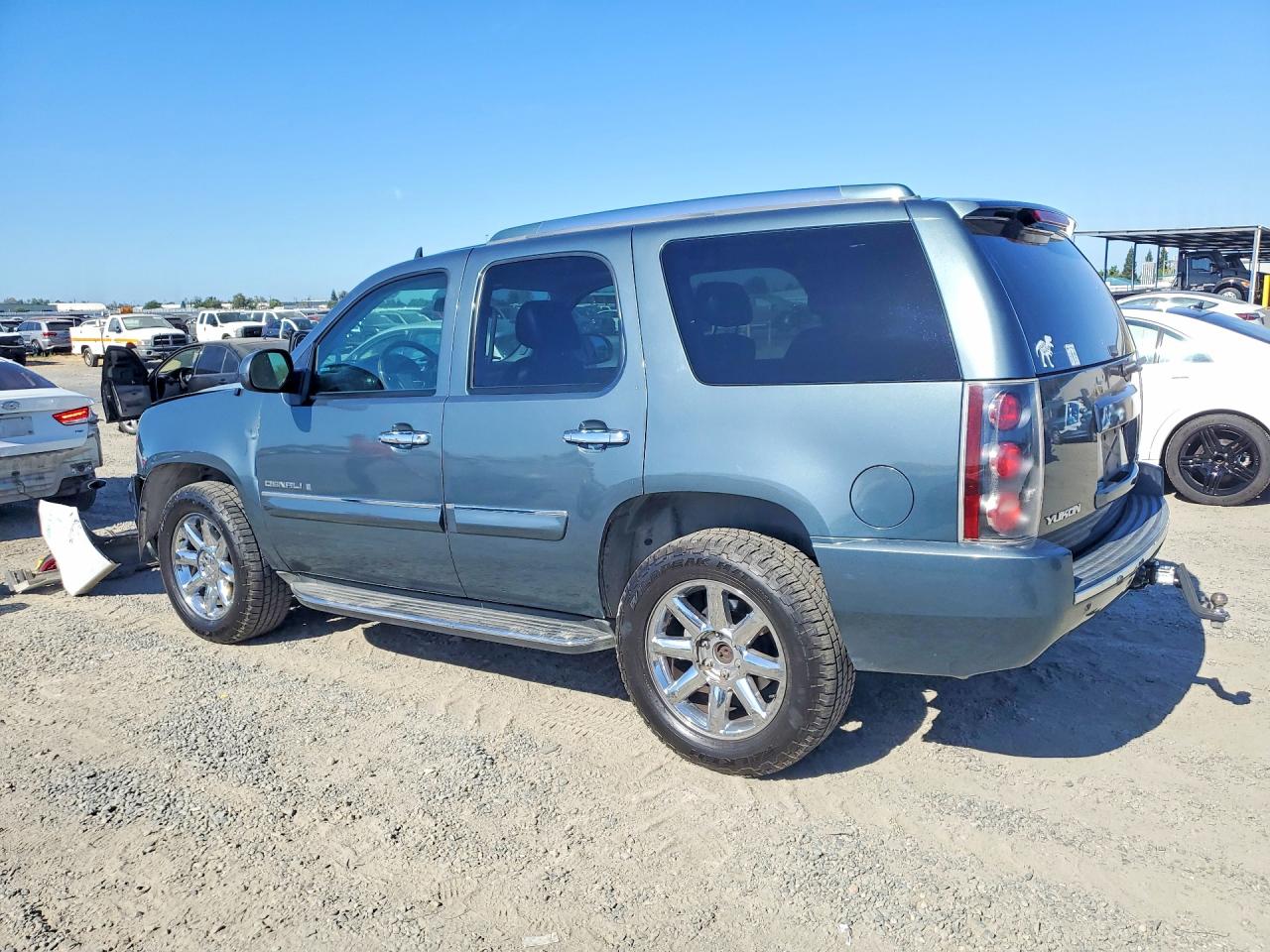 2007 Gmc Yukon Denali Серый vin: 1GKFK63837J228592