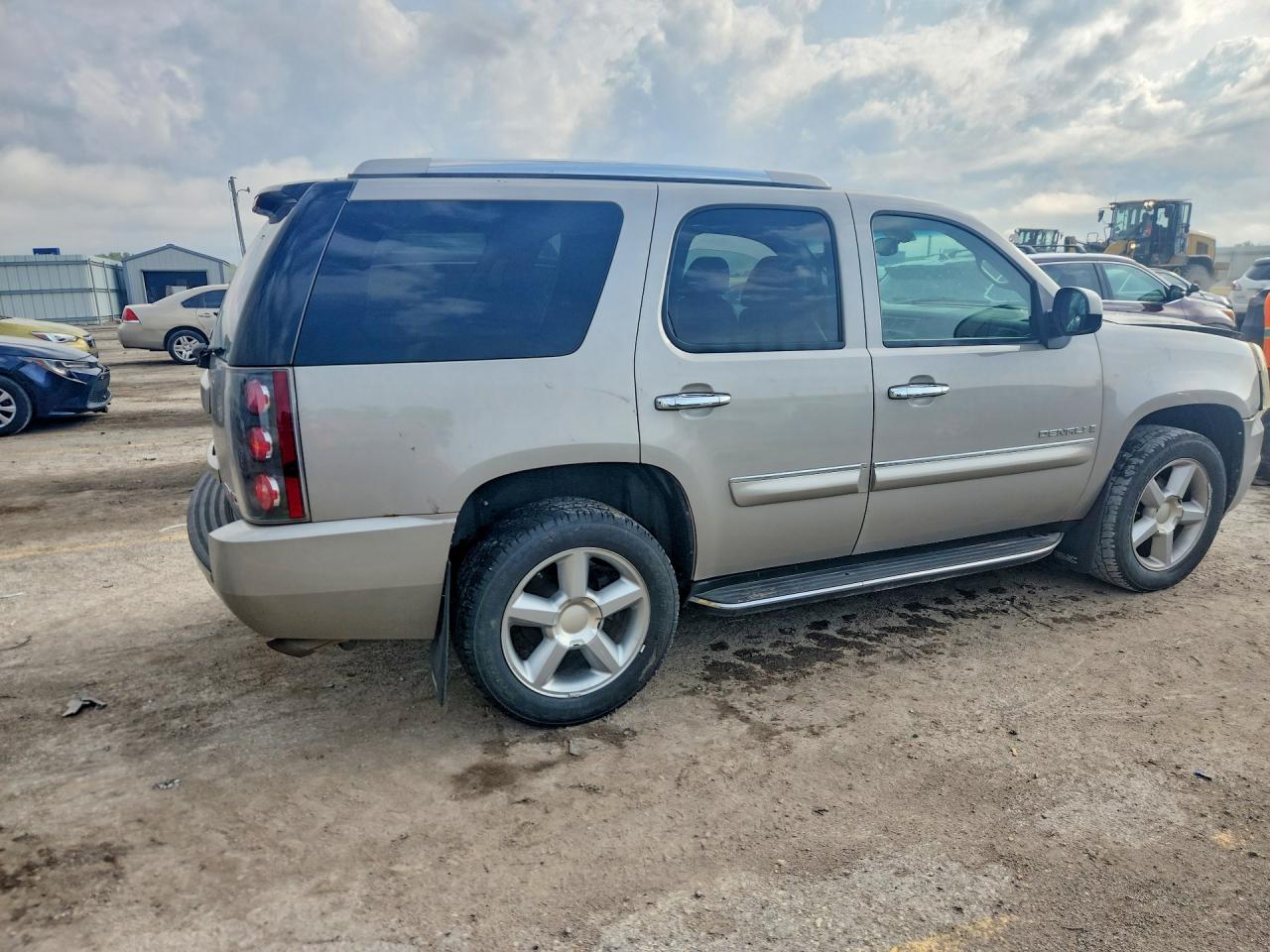 2007 Gmc Yukon Denali Tan vin: 1GKFK63837J238720