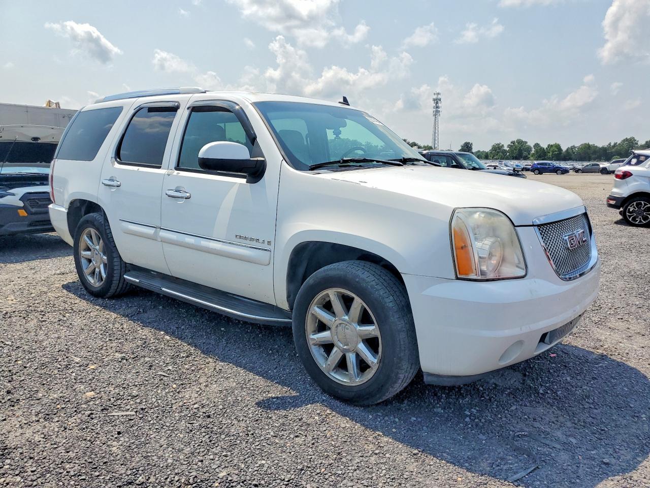 2007 Gmc Yukon Denali White vin: 1GKFK63847J150131
