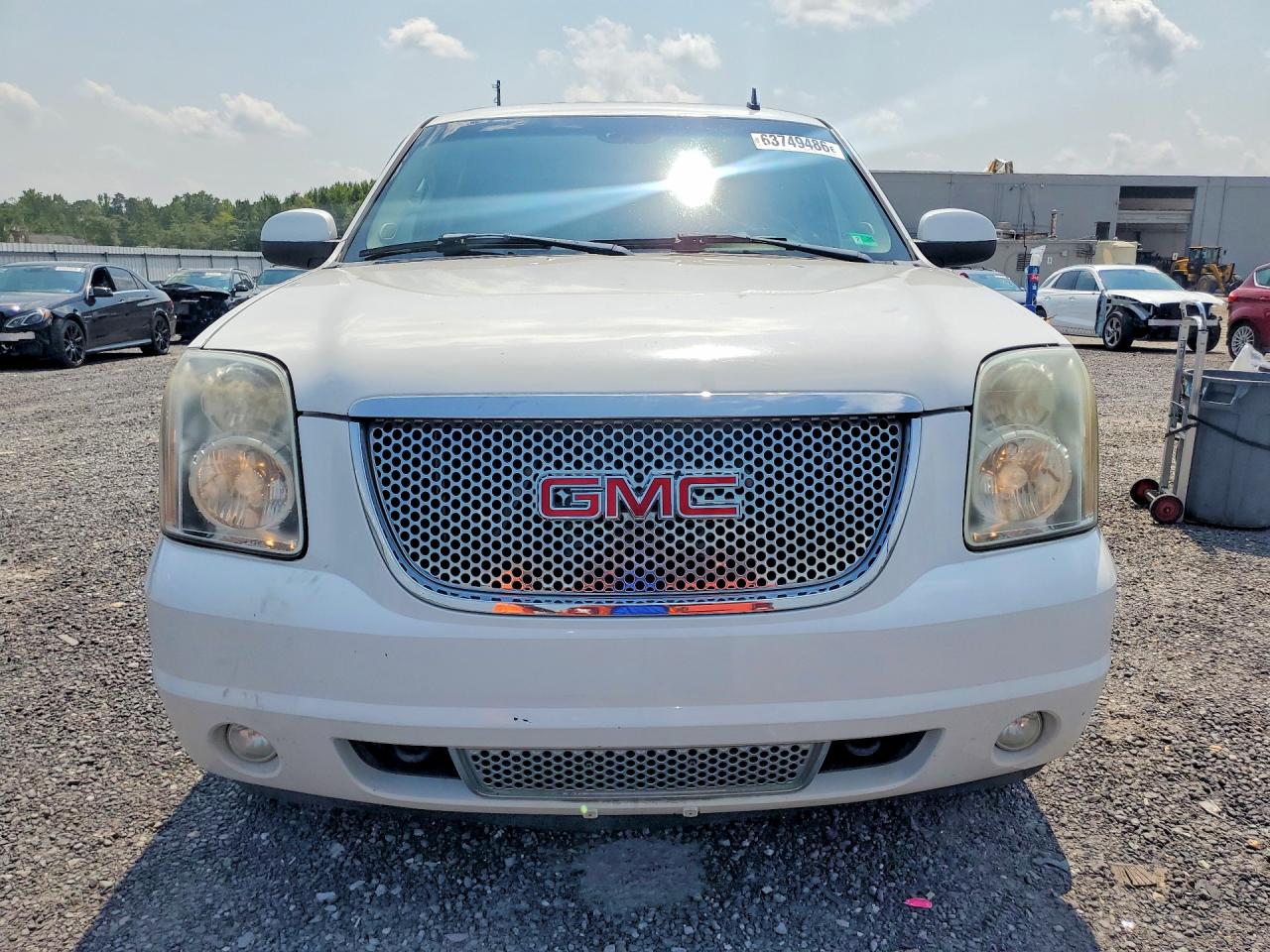 2007 Gmc Yukon Denali White vin: 1GKFK63847J150131