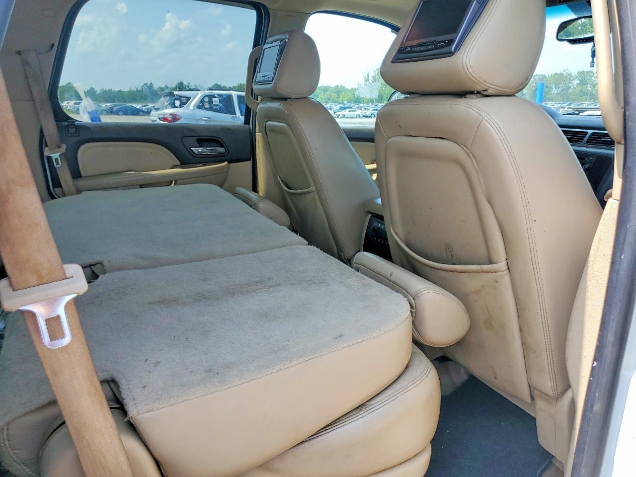 2007 Gmc Yukon Denali White vin: 1GKFK63847J150131
