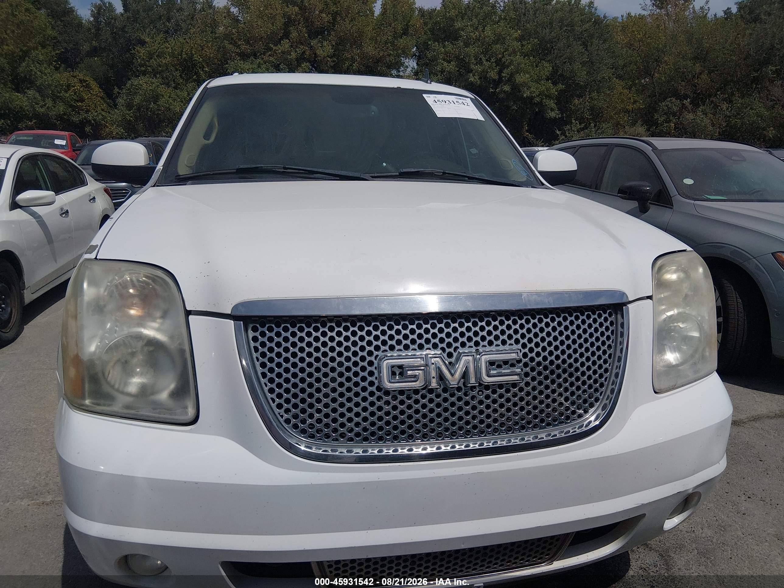 2008 Gmc Yukon Denali White vin: 1GKFK63848J125733