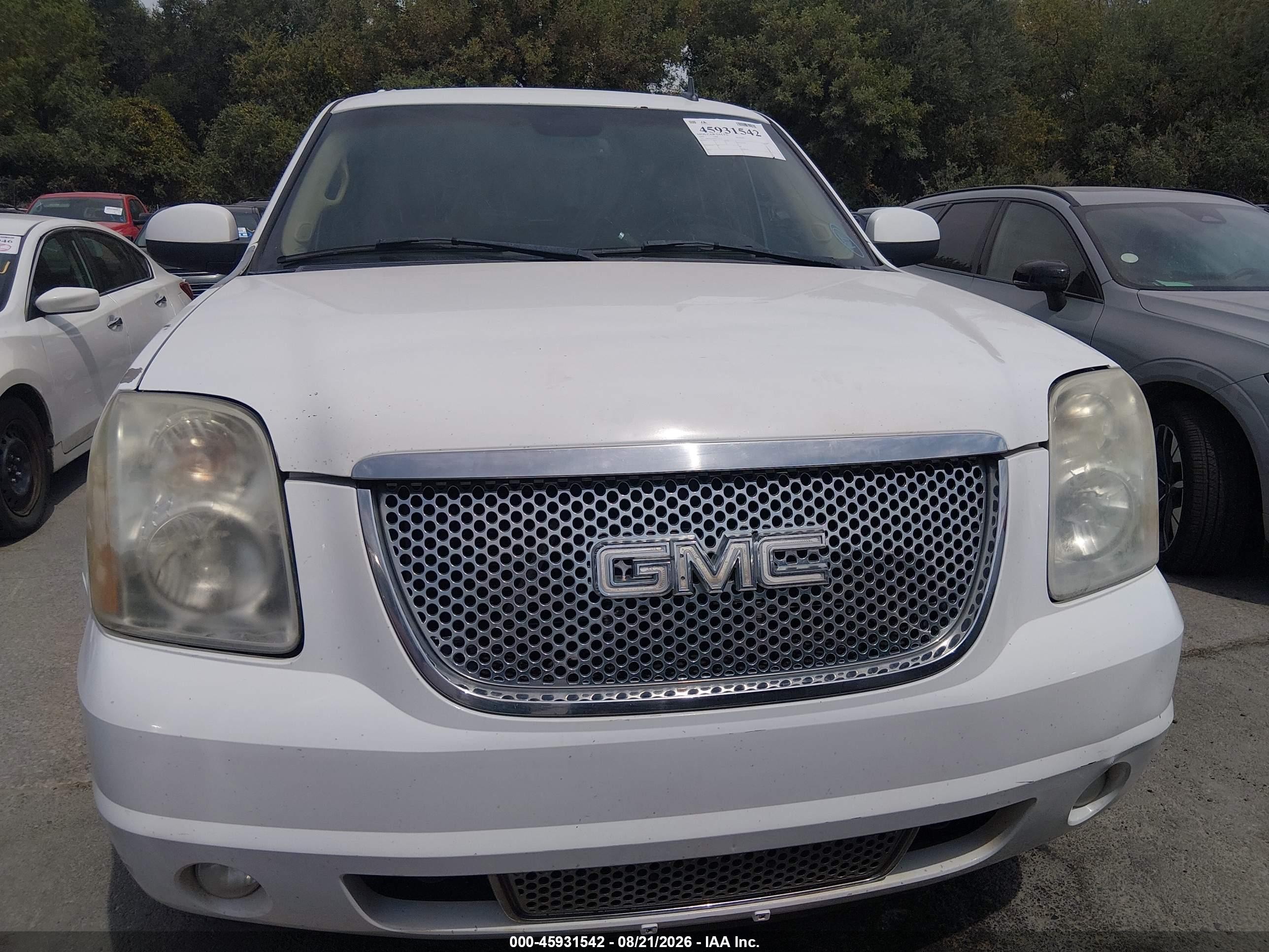 2008 Gmc Yukon Denali White vin: 1GKFK63848J125733