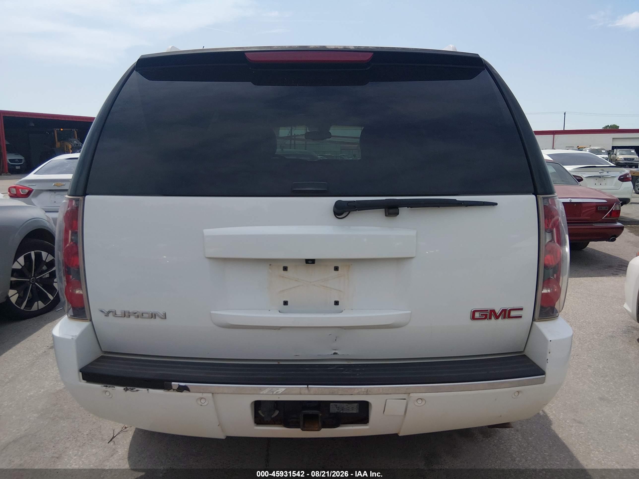 2008 Gmc Yukon Denali White vin: 1GKFK63848J125733