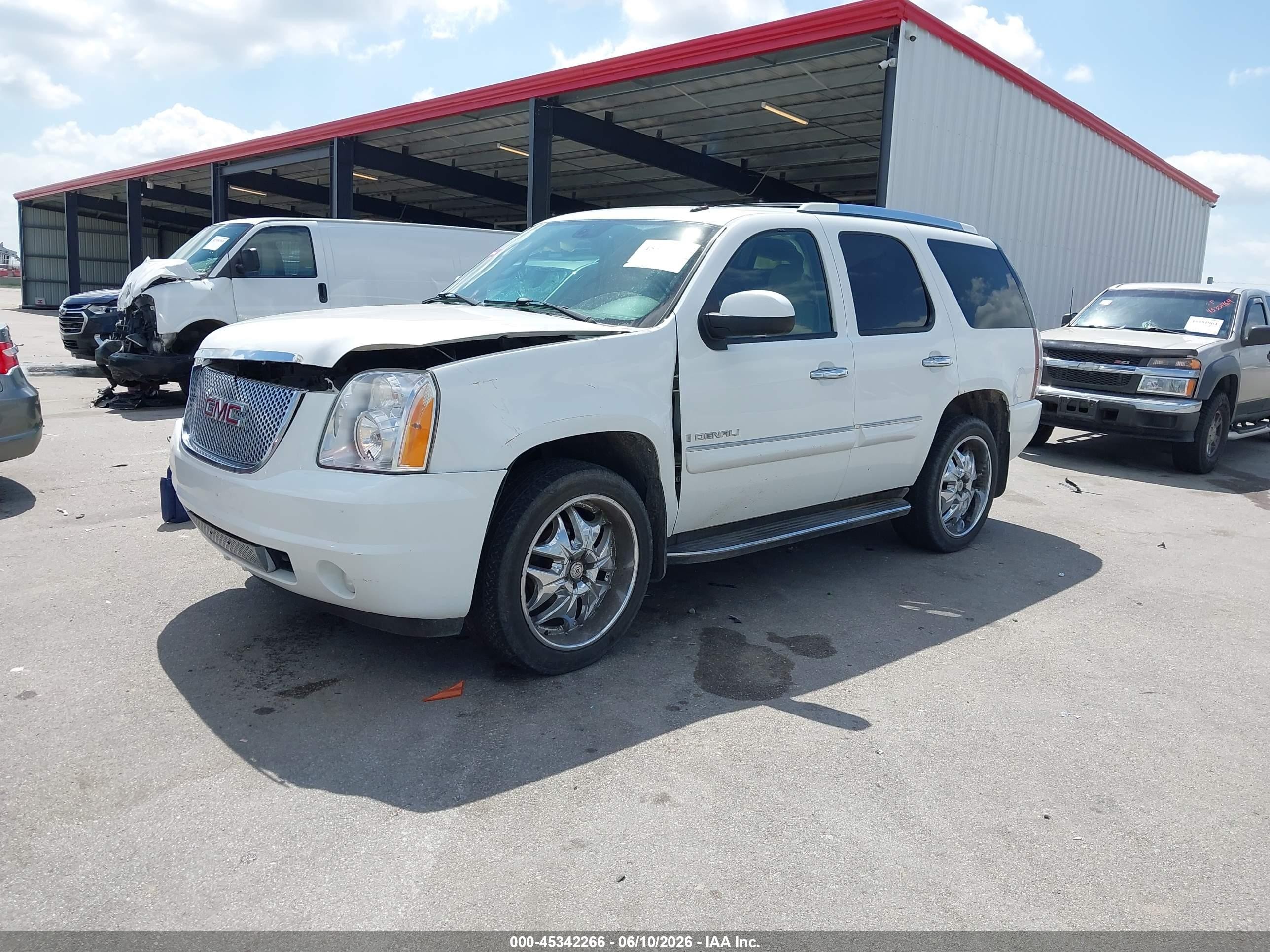 2007 Gmc Yukon Denali Denali White vin: 1GKFK63857J316561
