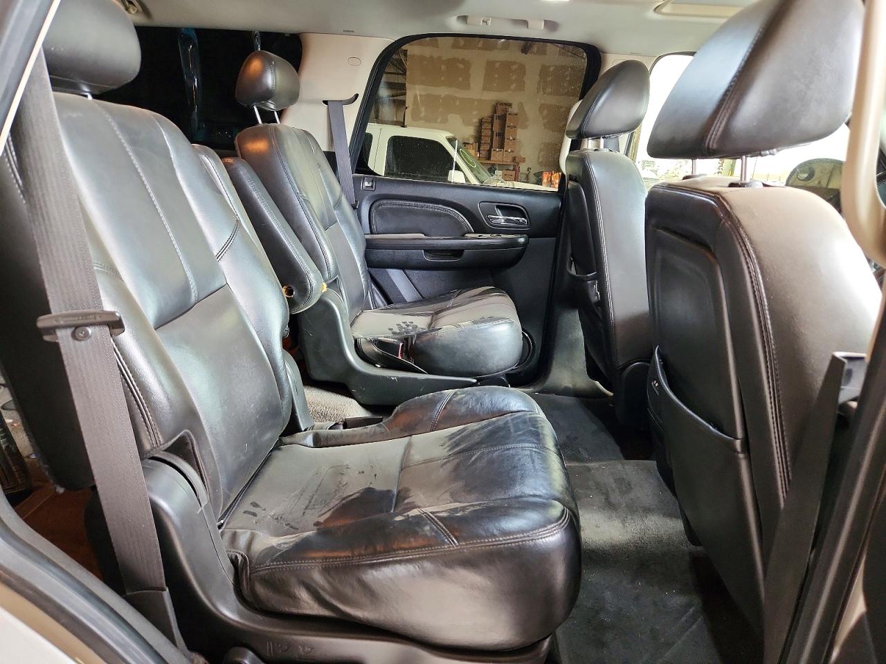 2008 Gmc Yukon Denali Silver vin: 1GKFK63858J236128